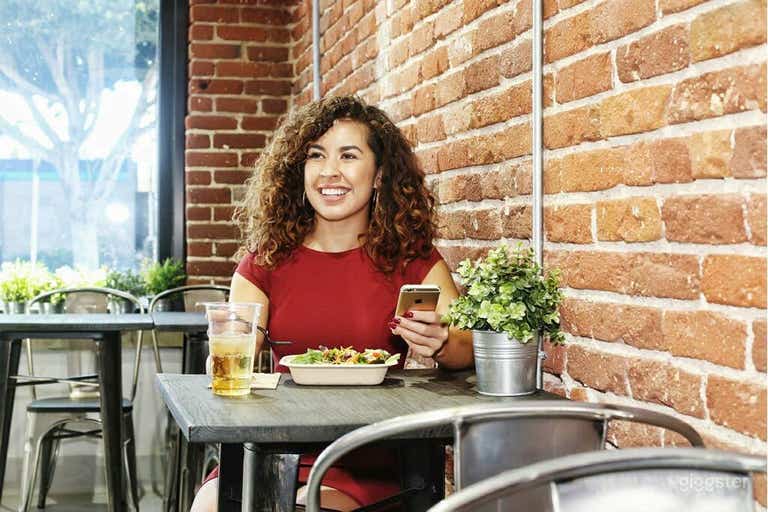  Cute Cafe in the heart of East Hollywood 