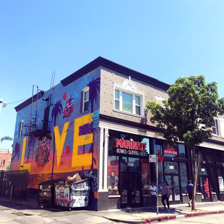 Cute Cafe in the heart of East Hollywood 
