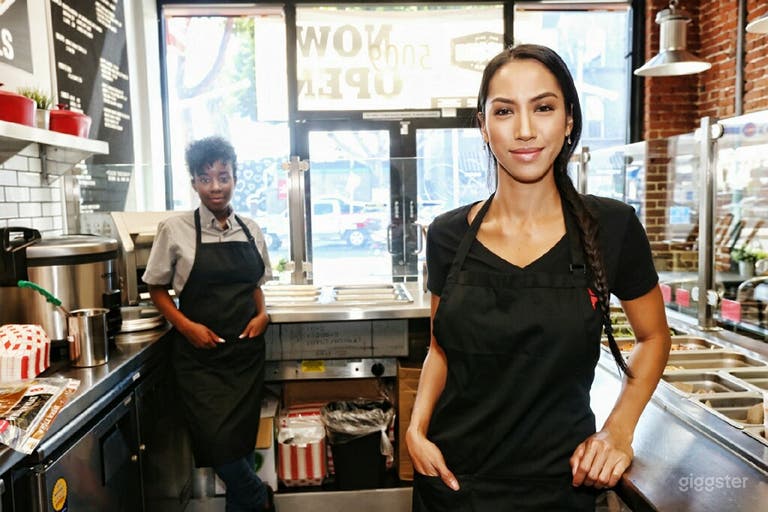  Cute Cafe in the heart of East Hollywood 