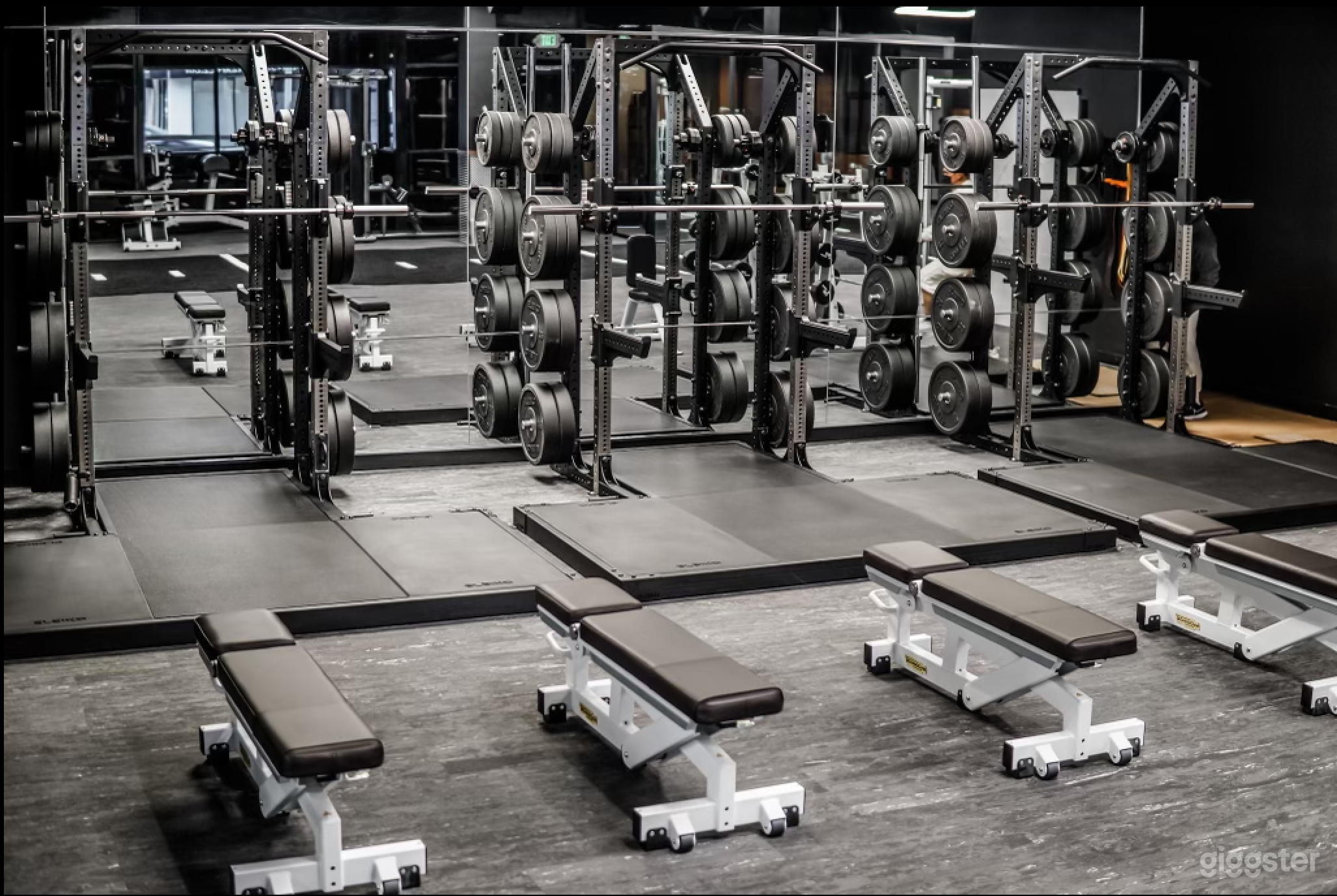 Luxurious boutique fitness studio in Beverly Hills Photo 3