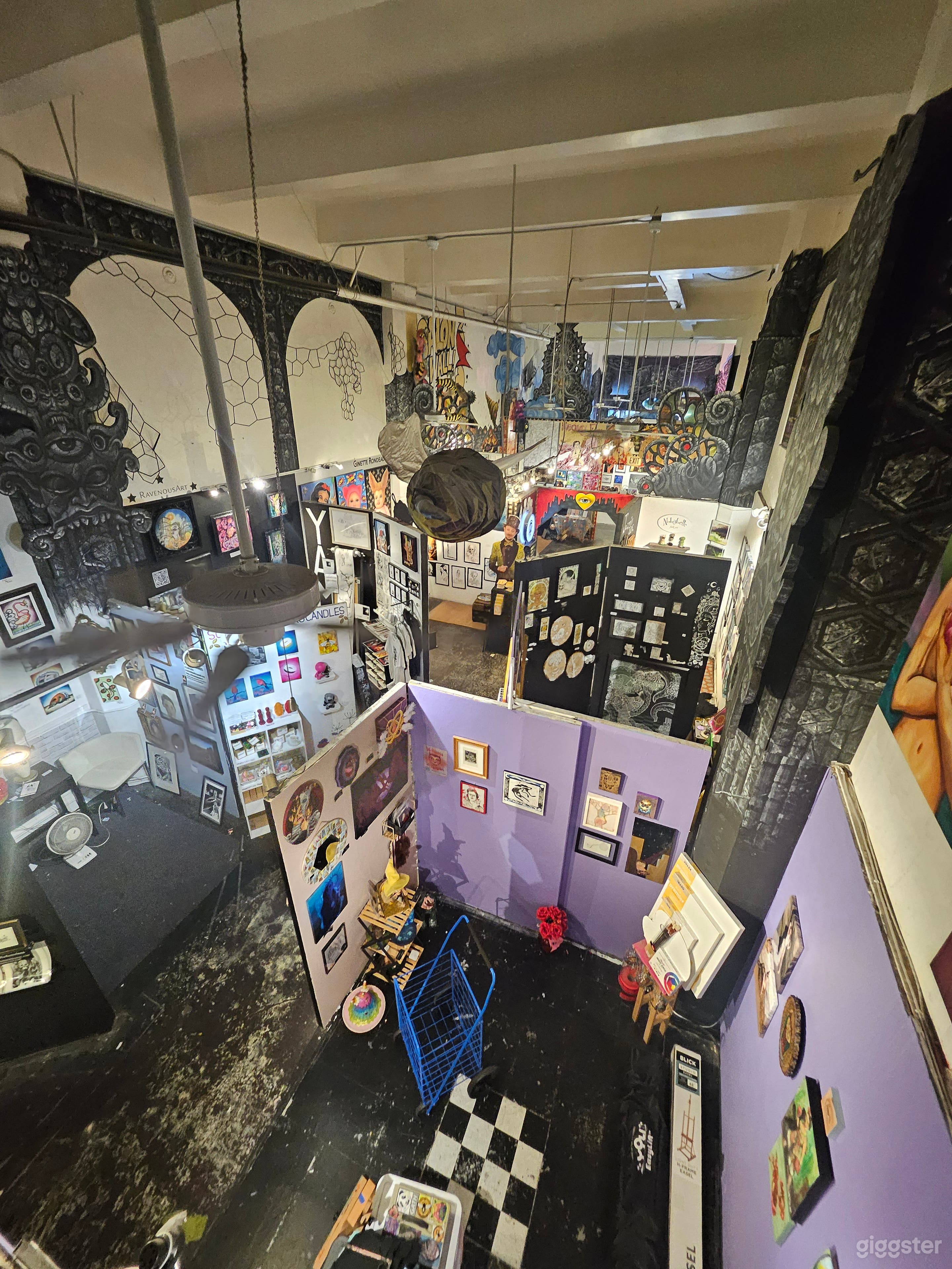 Famous &amp; Unique Art Gallery in the middle of DTLA Photo 3