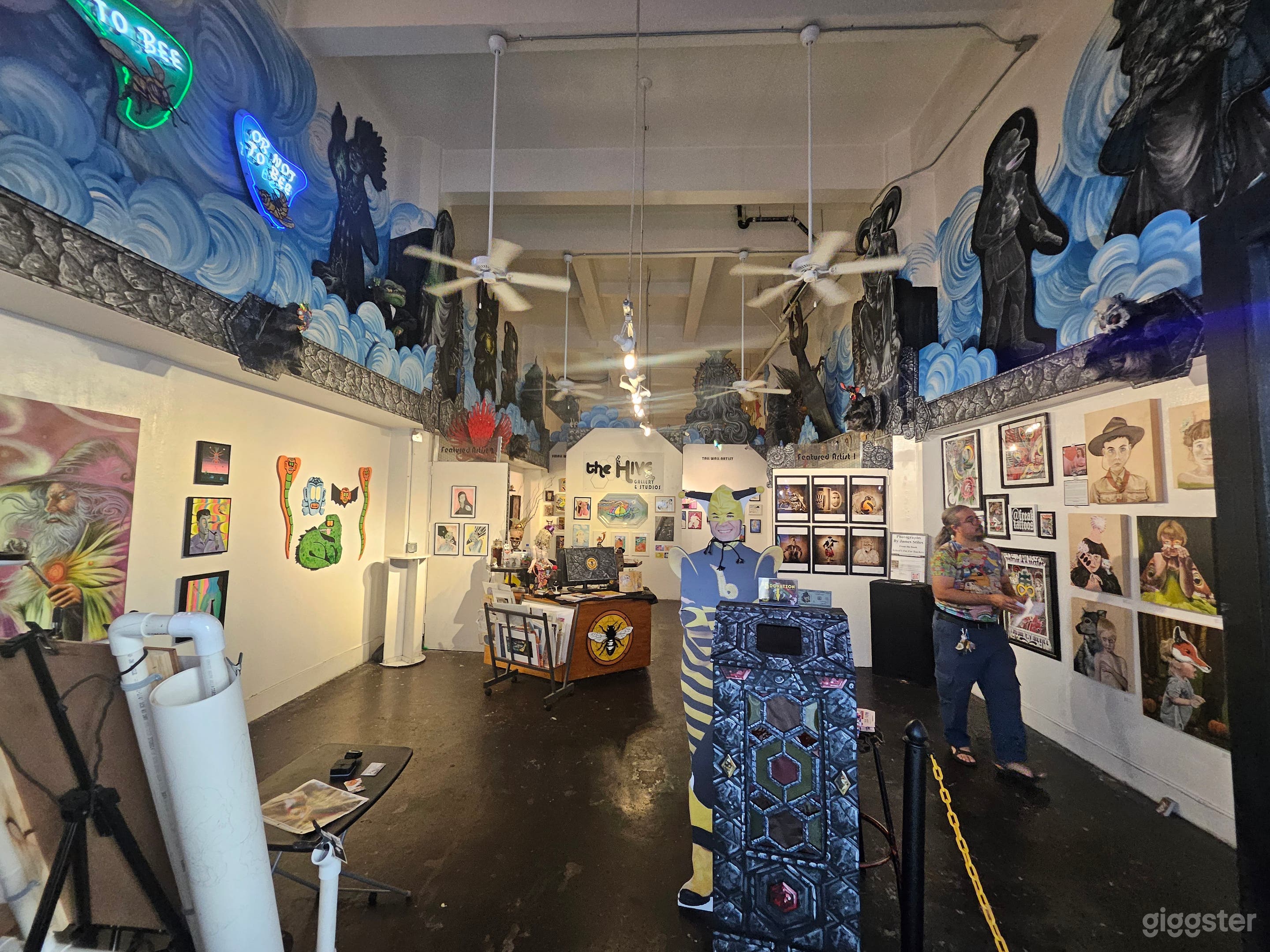 Famous &amp; Unique Art Gallery in the middle of DTLA Photo 2