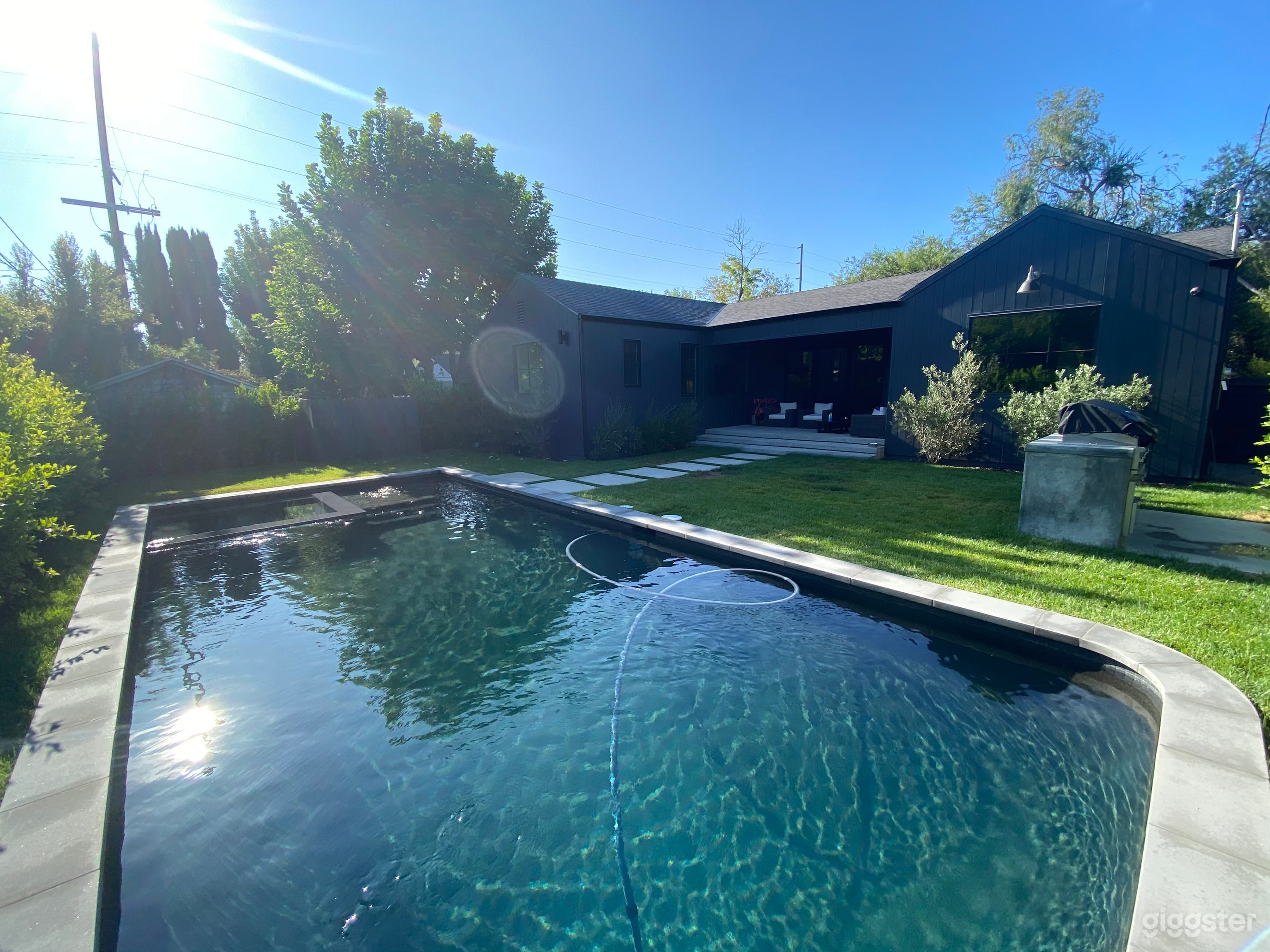 Brand New Modern Ranch/Barn, Custom Finishes Photo 3