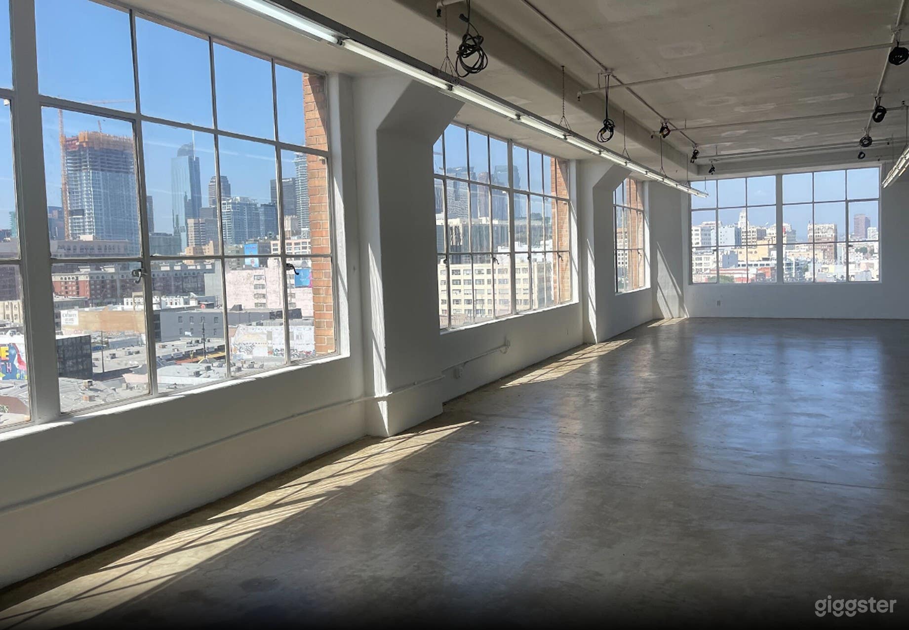 Spacious 4850 Sq Ft Event Space with Natural Lighting Photo 4