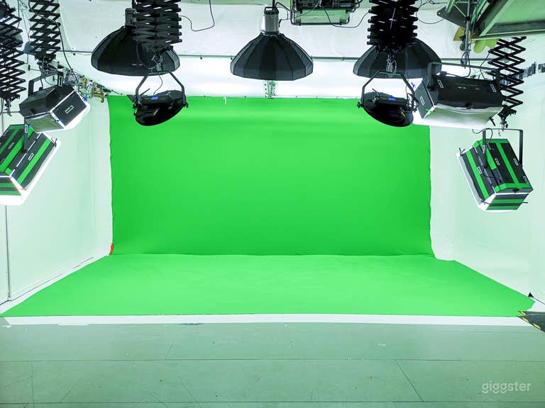  Estudio de Foto y Video de 1000 pies cuadrados con Vestidor y Cocina 