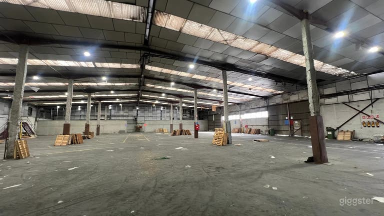  Warehouse C2 - 3,000m² Industrial Venue w/ Loading Ramp 