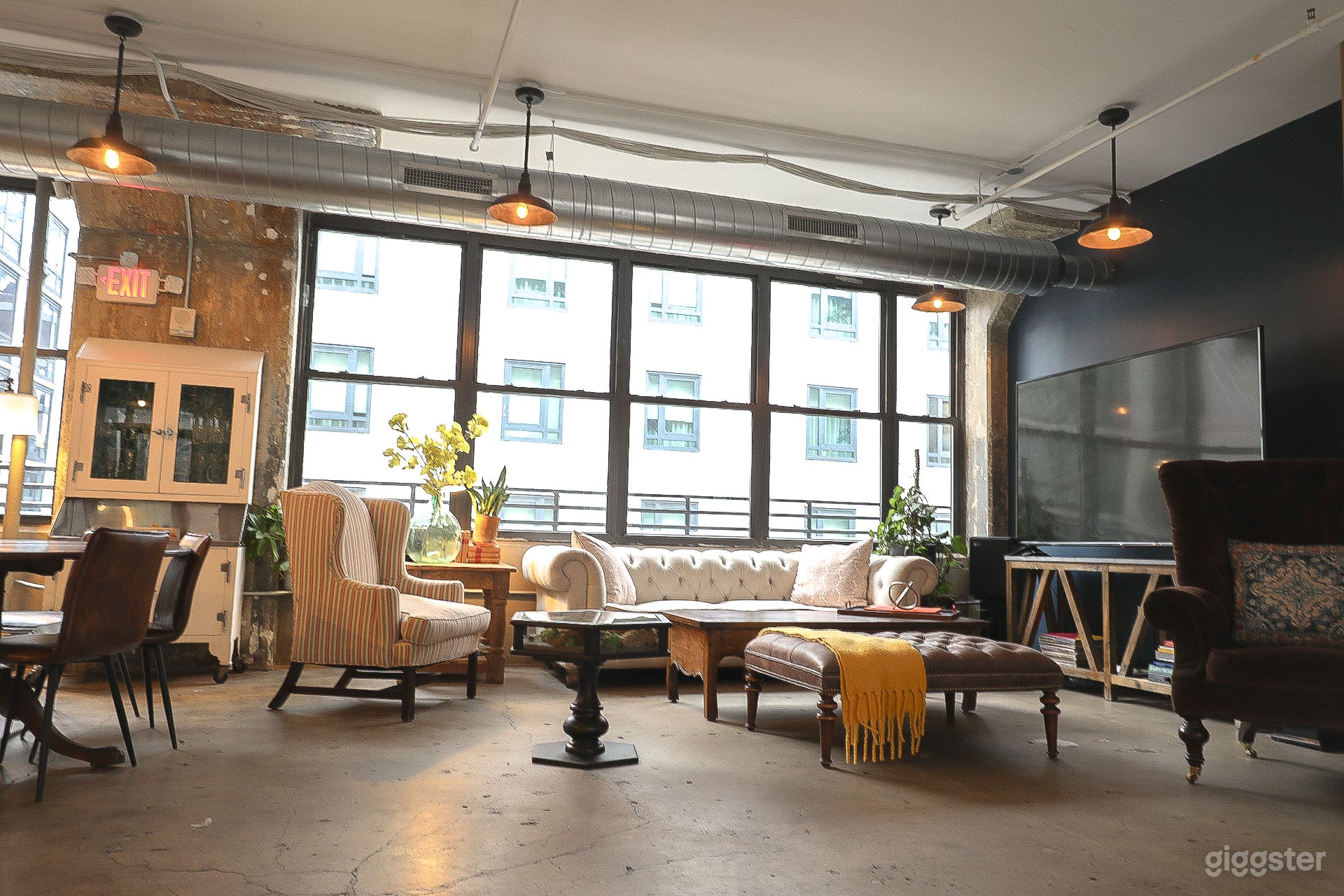 Hidden Rooftop Speakeasy Lounge with NYC Views Photo 3