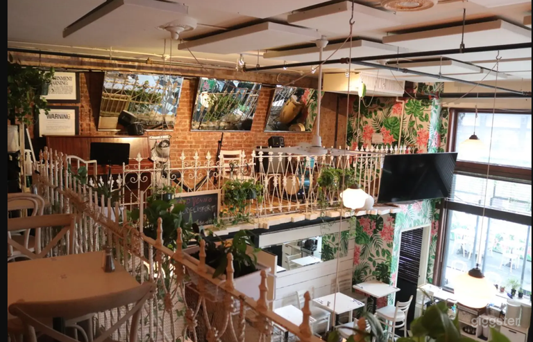  Dynamic Creole Restaurant & Cocktail Bar 