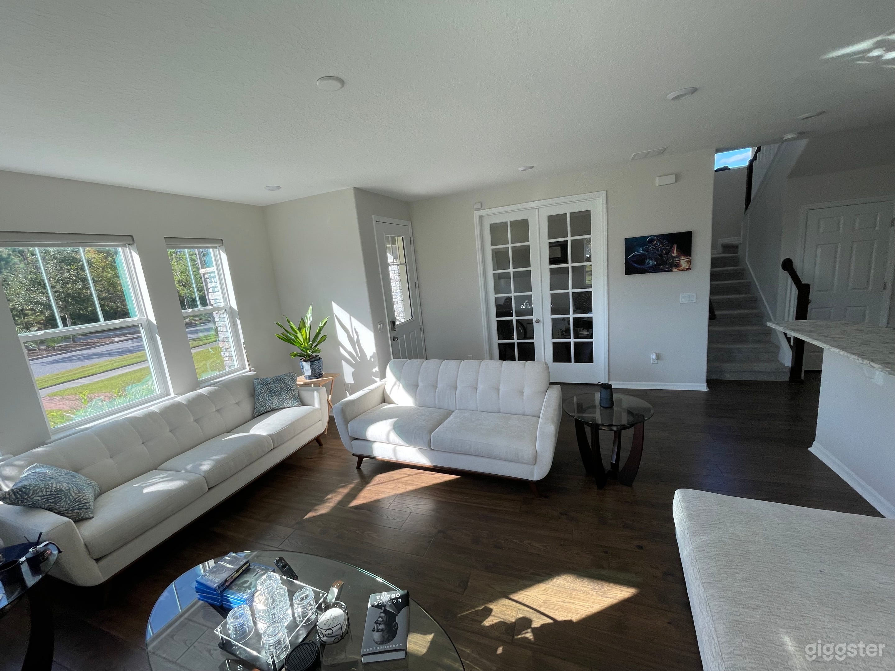 Natural light and Beautiful Home Photo 2