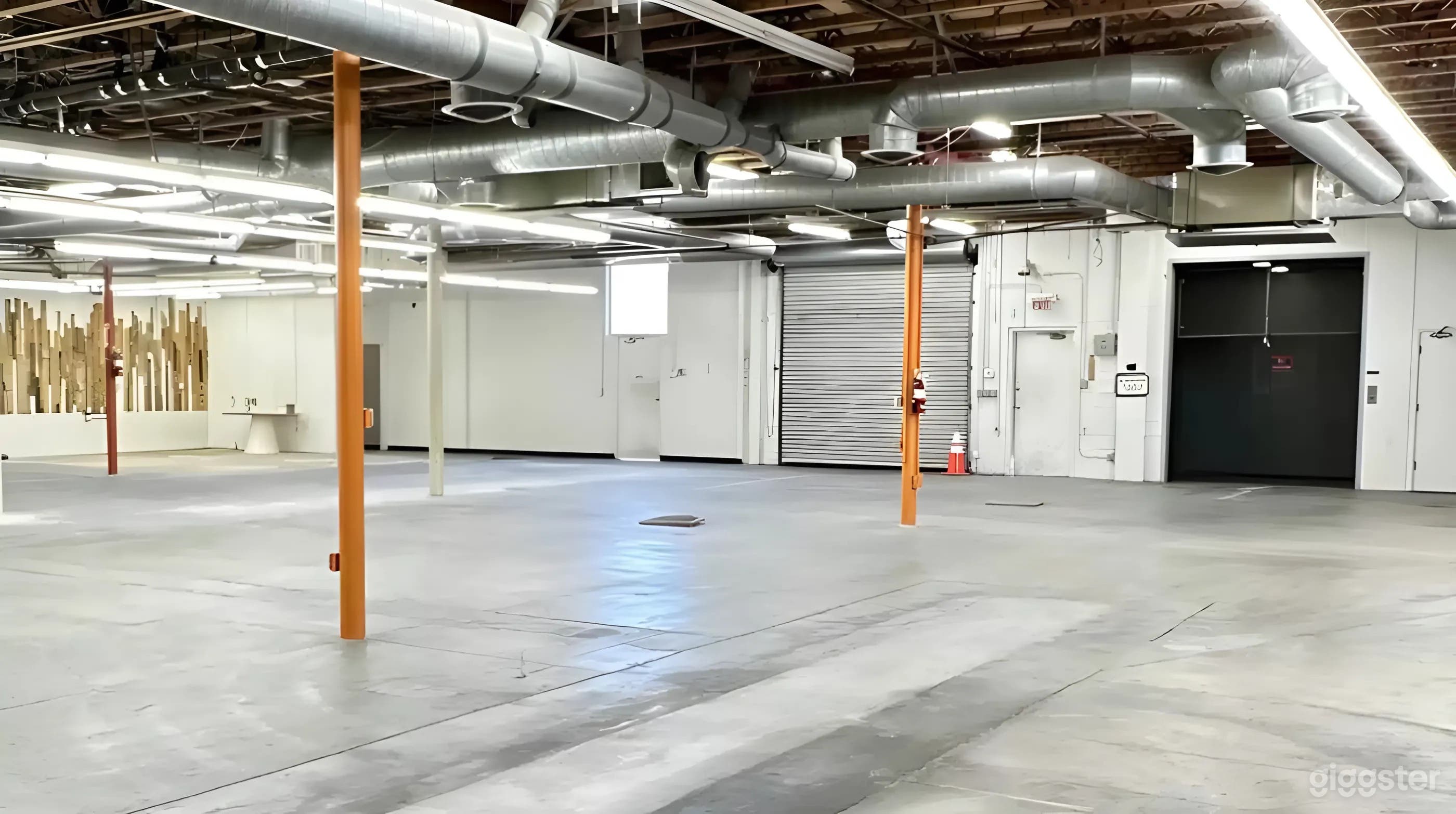 Premier 18,060 Sq. Ft. Creative/Production Facility in Los Angeles Photo 1