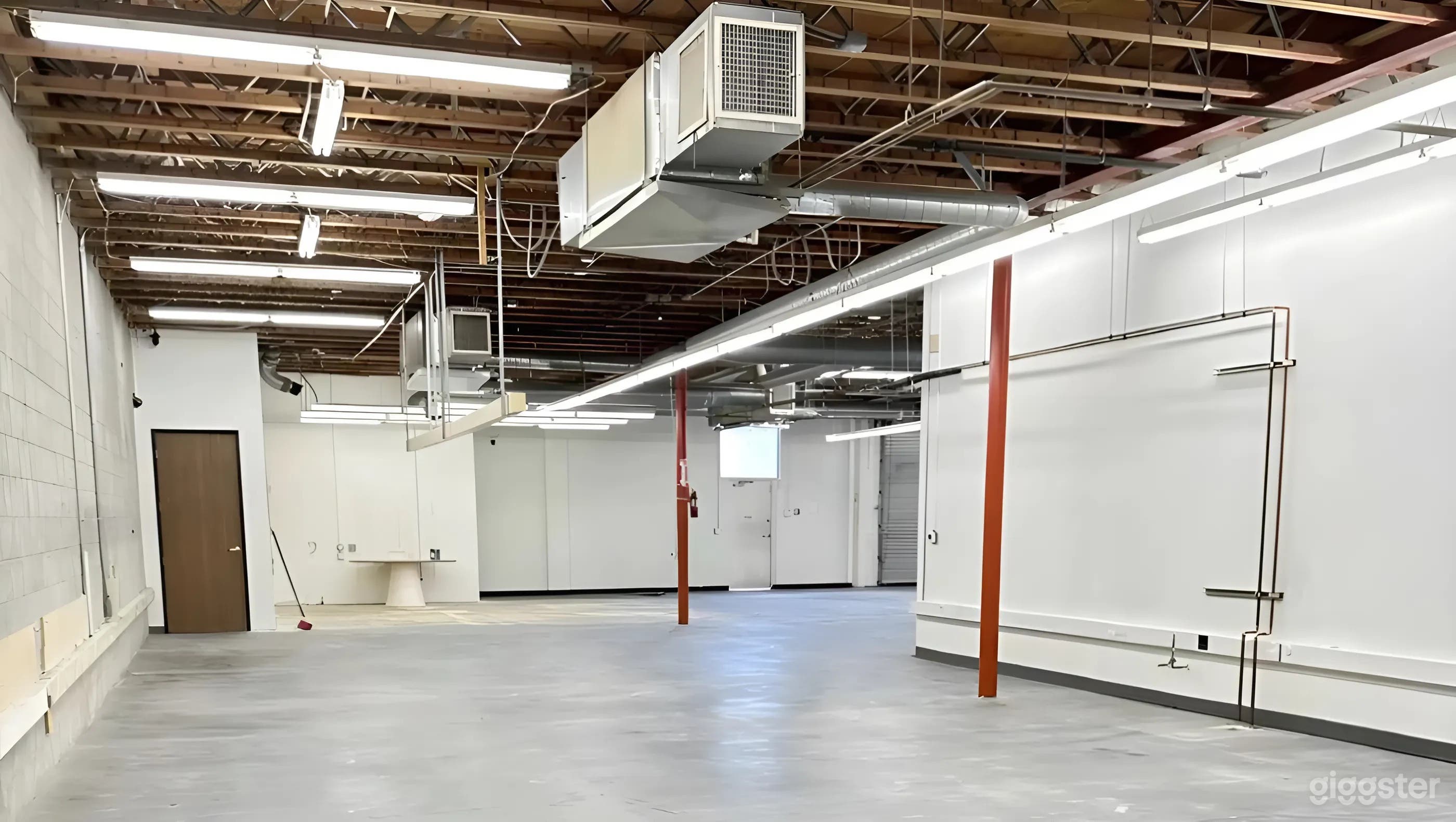 Premier 18,060 Sq. Ft. Creative/Production Facility in Los Angeles Photo 2