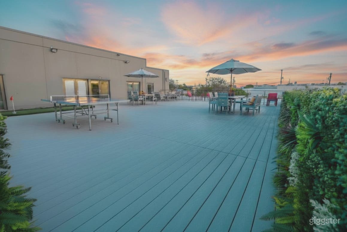 1600sqft Roof Deck for Events and Production Photo 3