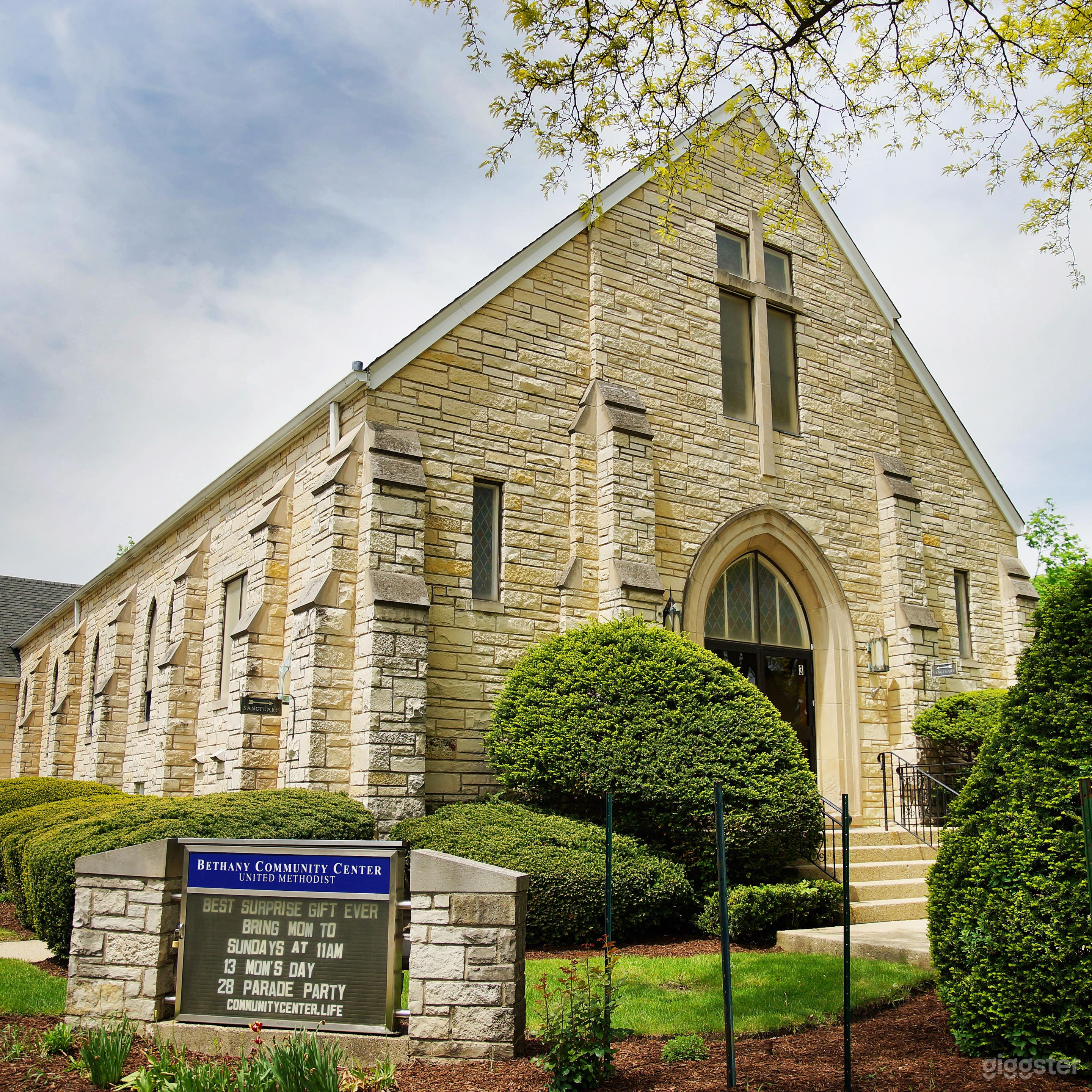 Upper Classroom in Itasca Photo 3