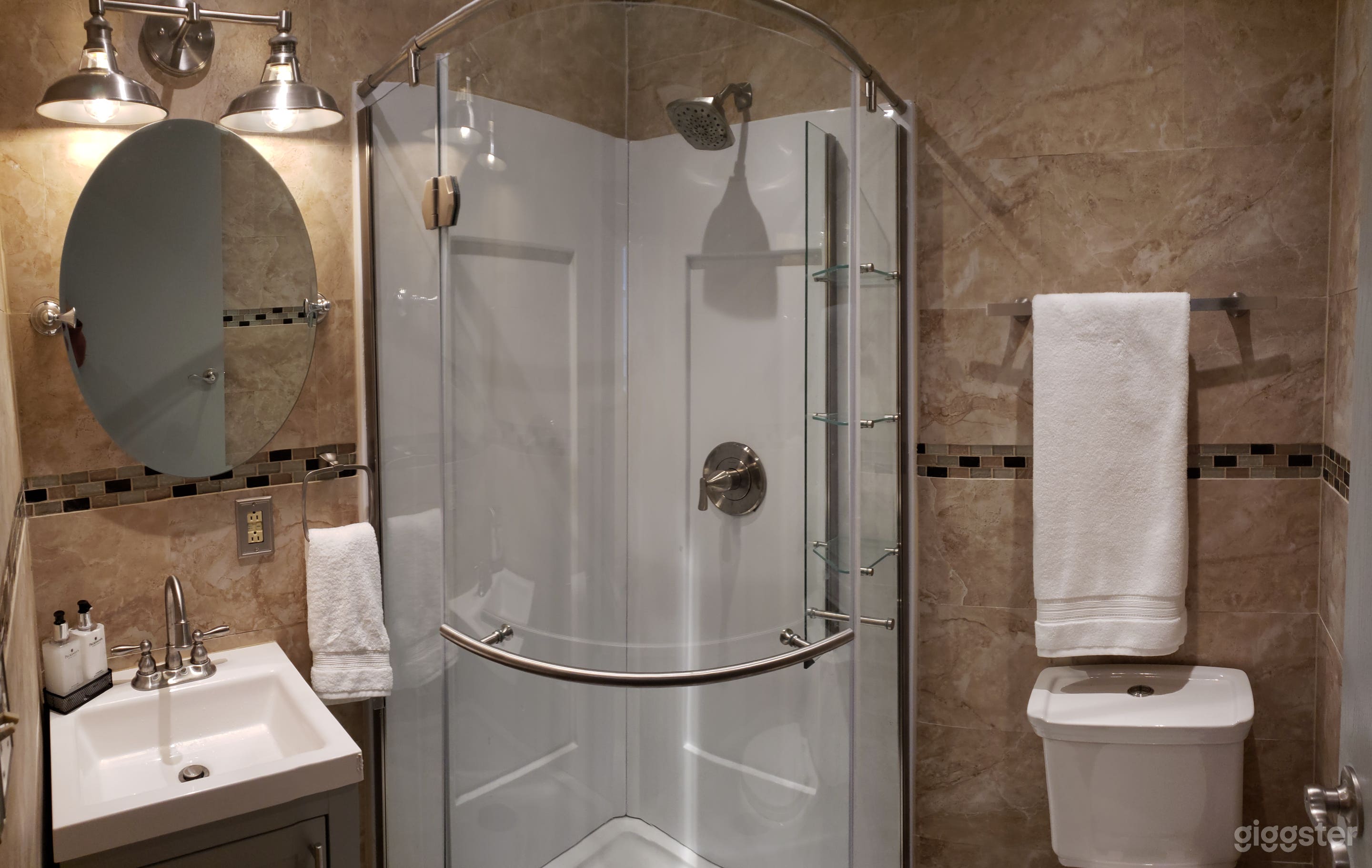 Atlantic City Harbor Home with a minimalist decor Photo 2