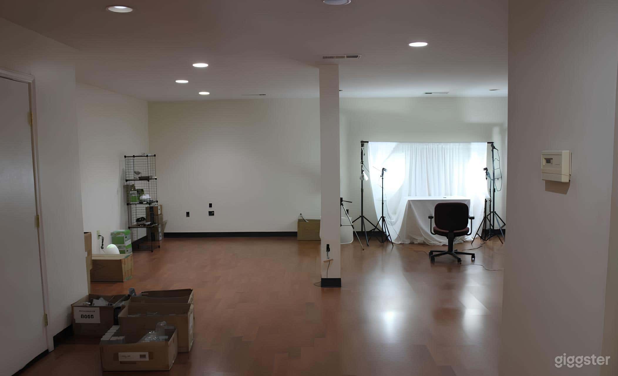 Classic Industrial Office Warehouse Photo 3