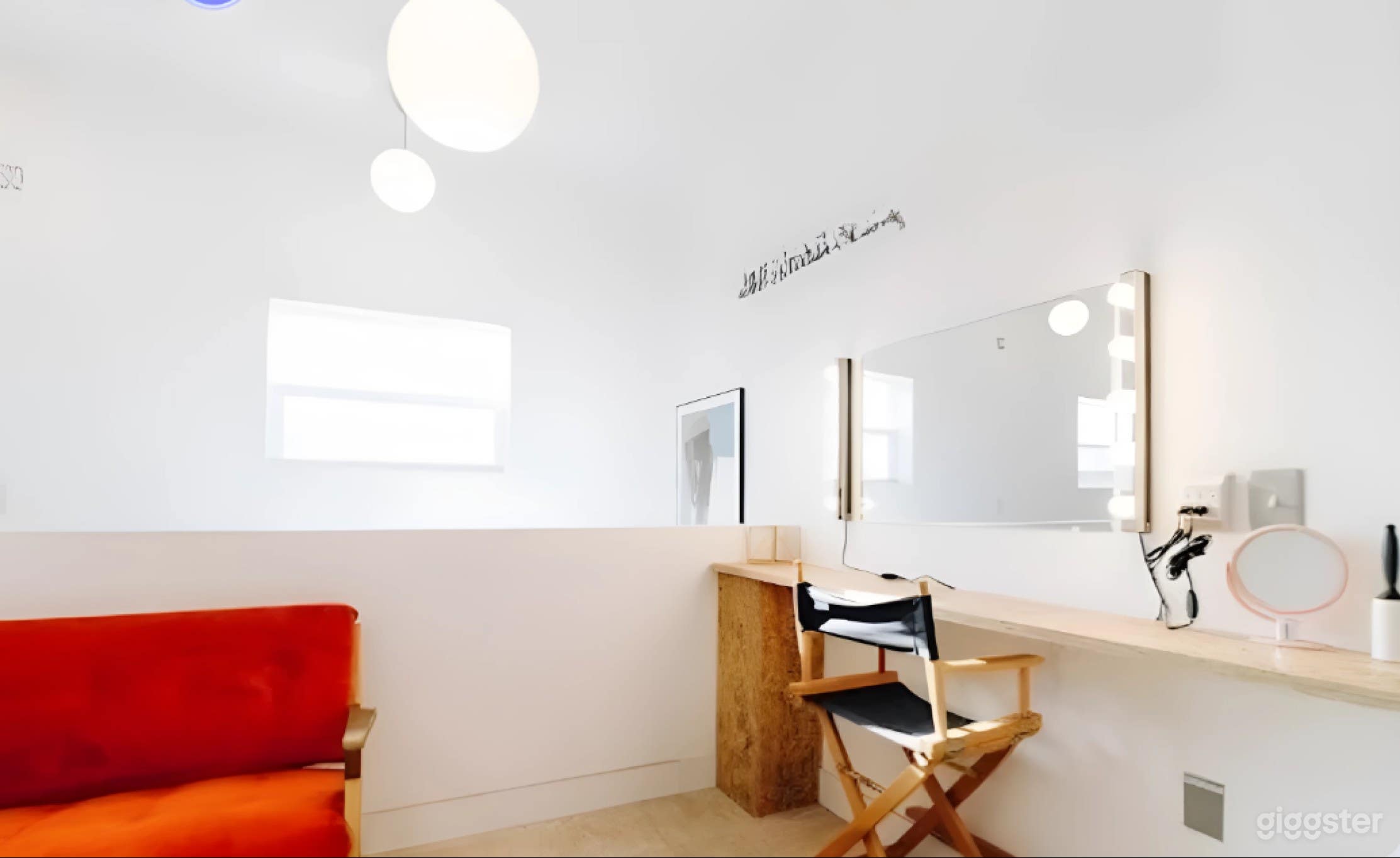  Downtown Loft Studio on Historic Beach St Photo 3