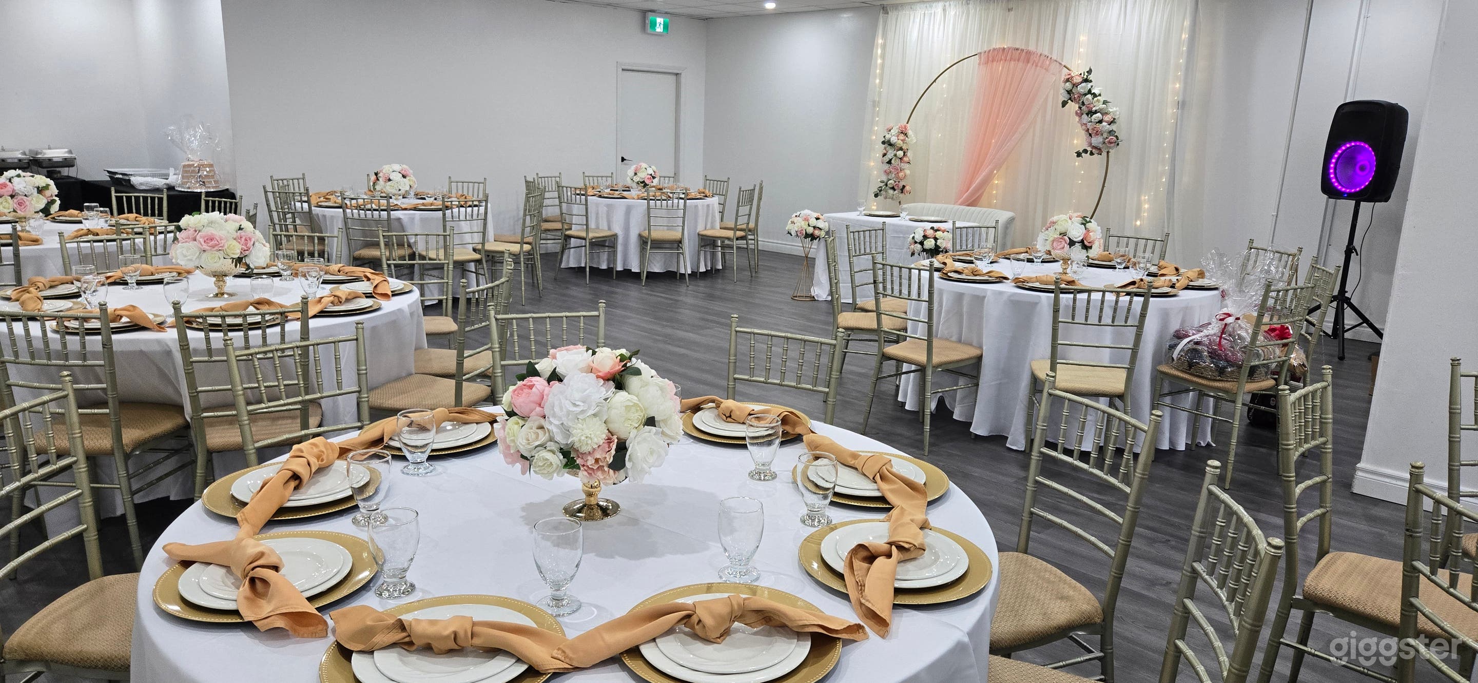 Clean &amp; Airy Event Space in Mississauga Photo 4