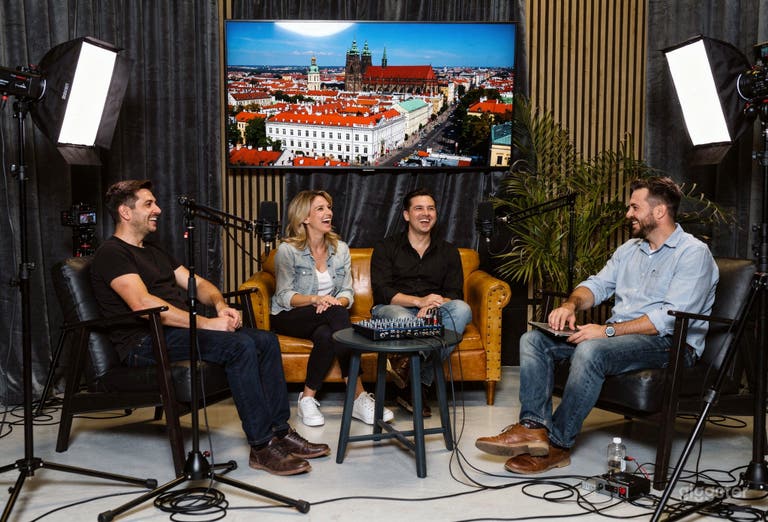  Fully Equipped Podcast & Content Studio in Warsaw 