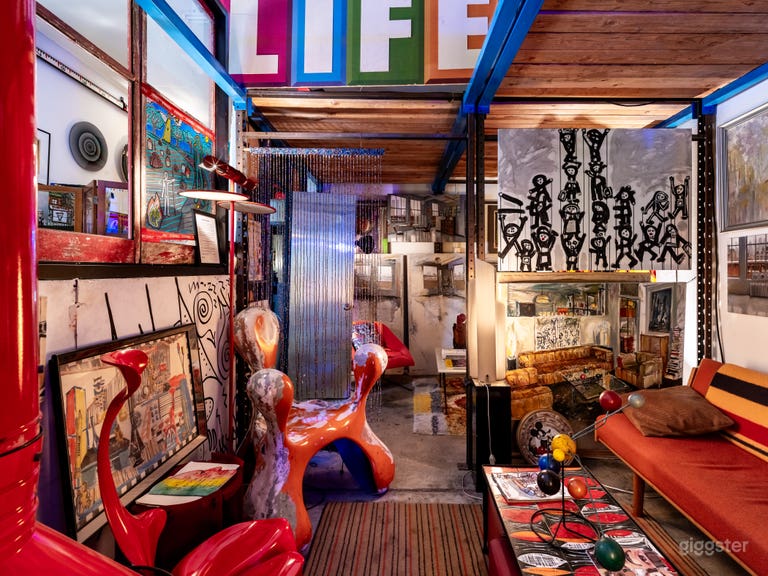  Episches Kunststudio und private Sammlung im Gewerberaum 