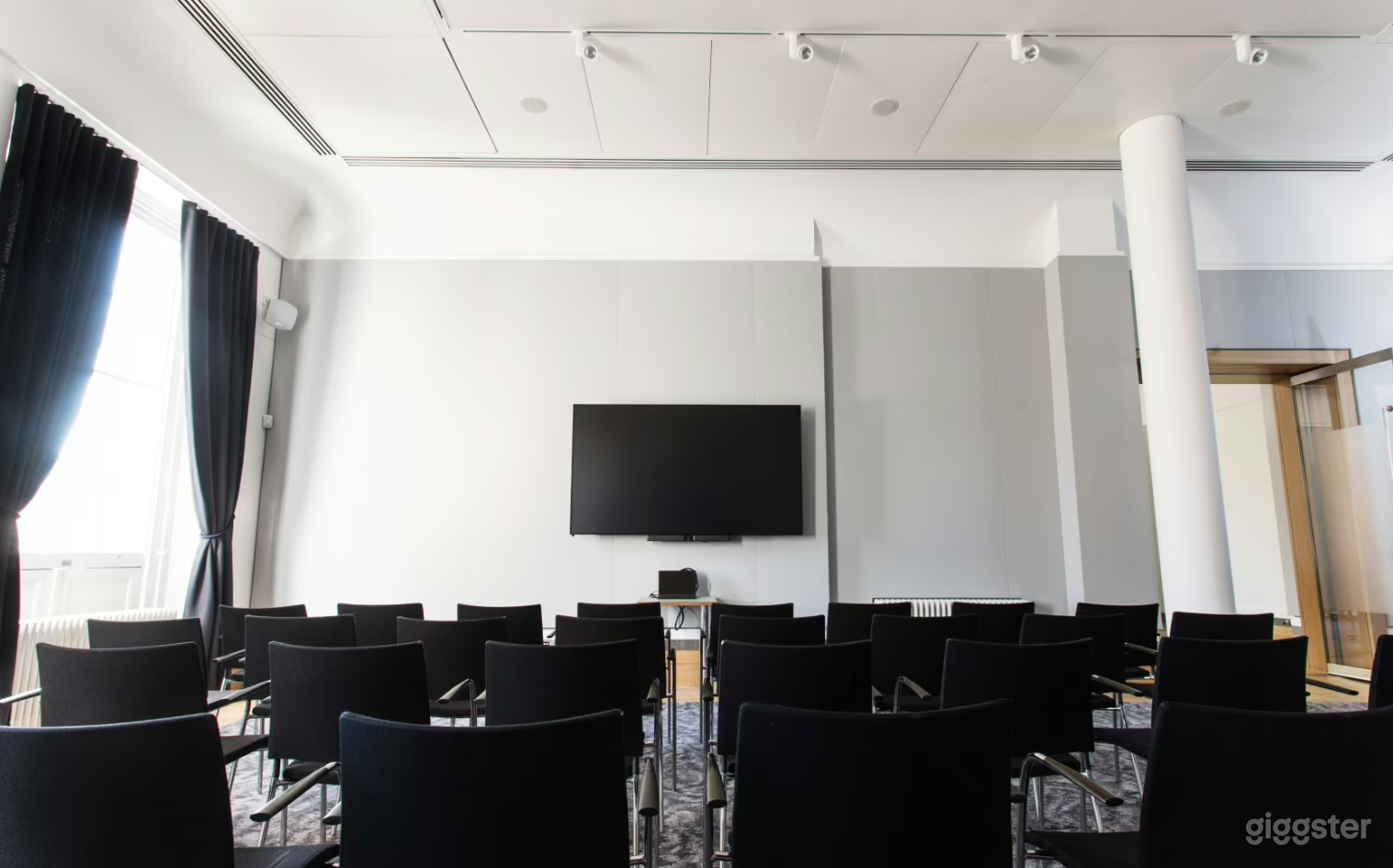 David Sainsbury Room Photo 3