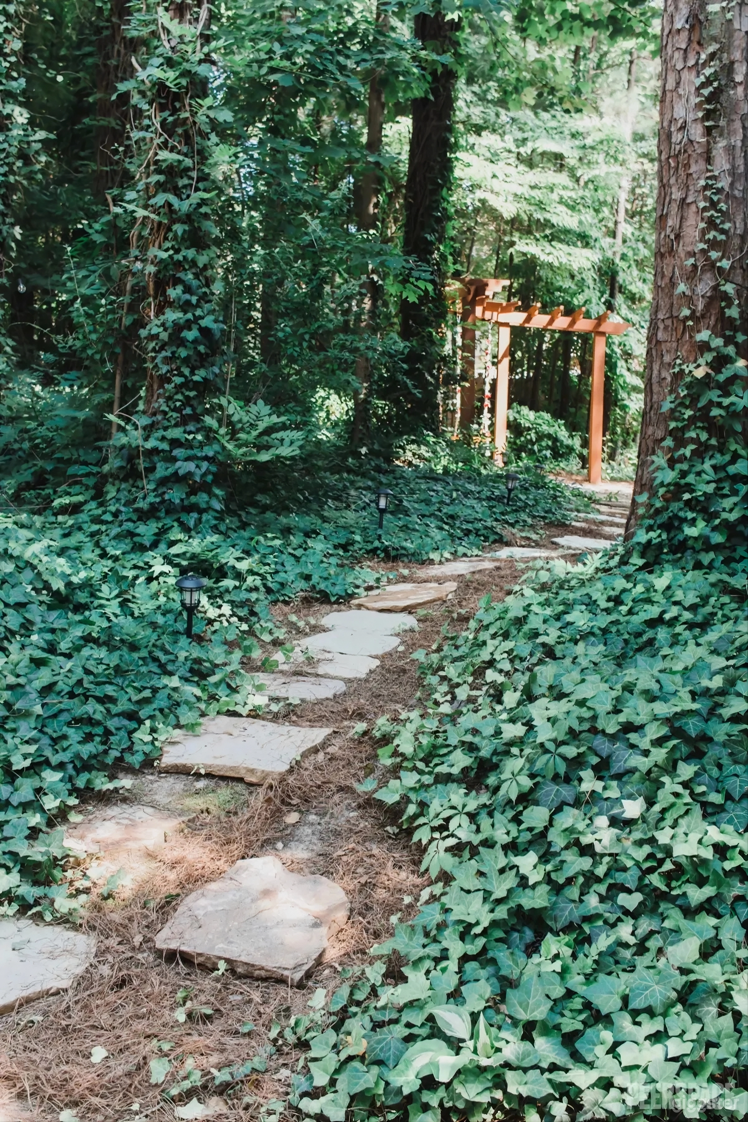 Elegant Versatile Event Space with Garden & Modern Ballroom Photo 4