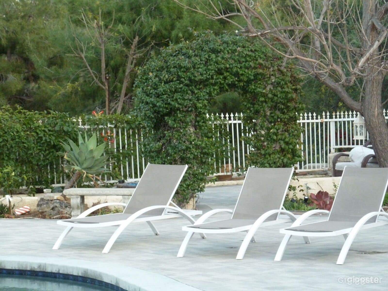 Pool and Jacuzzi in Prestigious Vista de Oro Home Photo 3