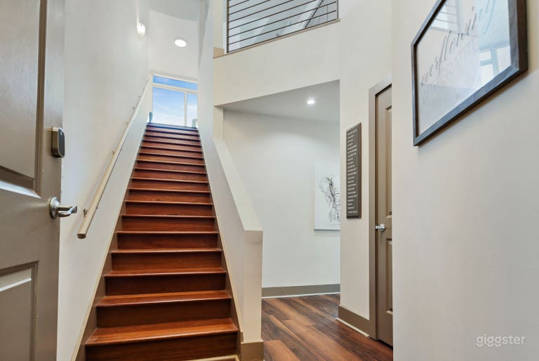  Stunning Luxury Rooftop Penthouse (Full Buy Out) 