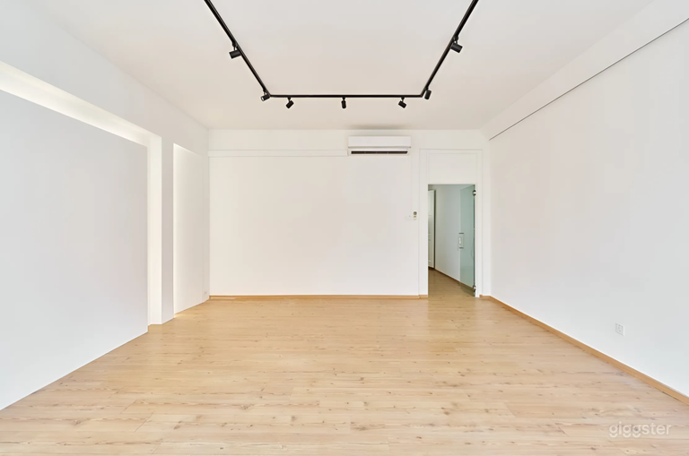  Light-Filled Creative Photography Studio - Level 2 