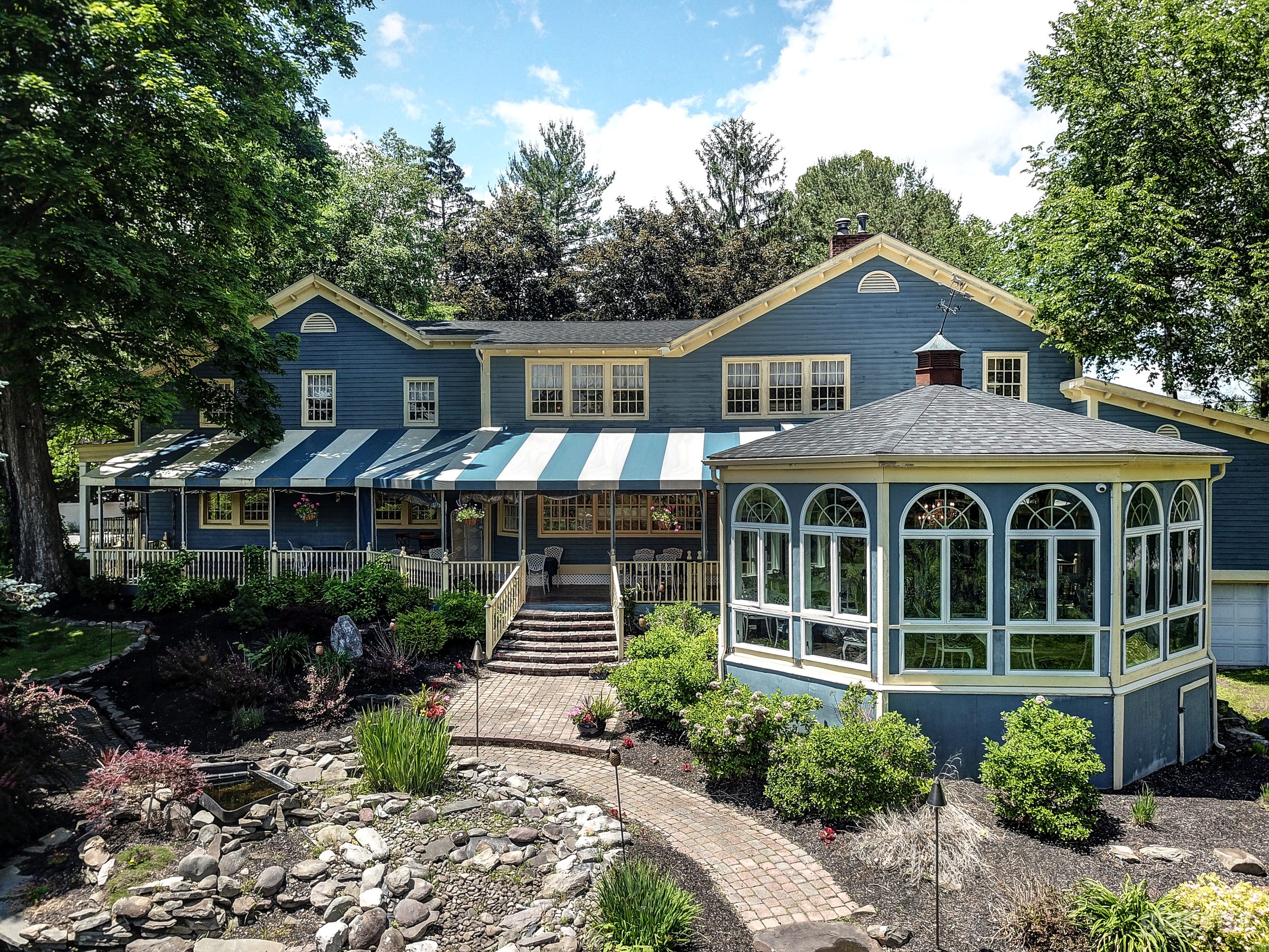 Estate &amp; Gardens