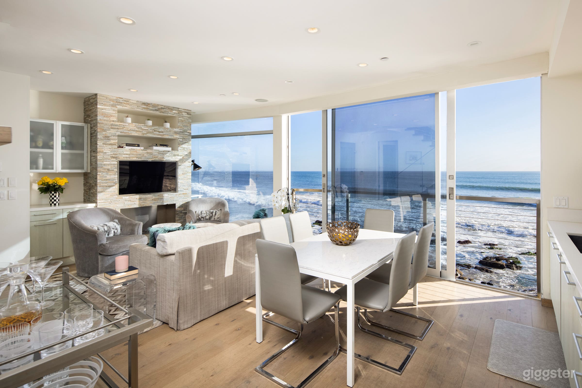 Oceanfront Malibu Estate Property - On The Water Photo 1