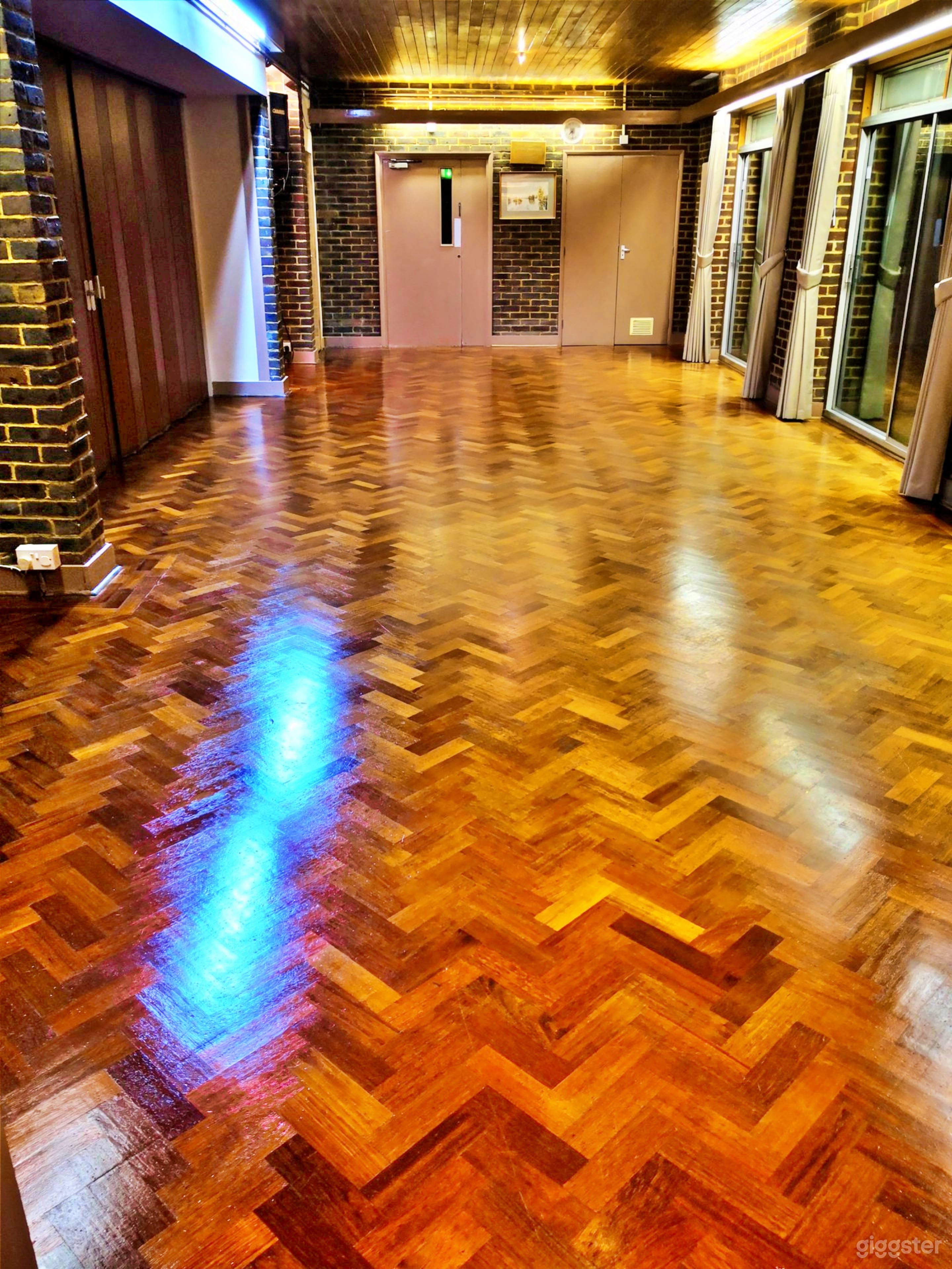 Versatile Event Space in Wraysbury Photo 4