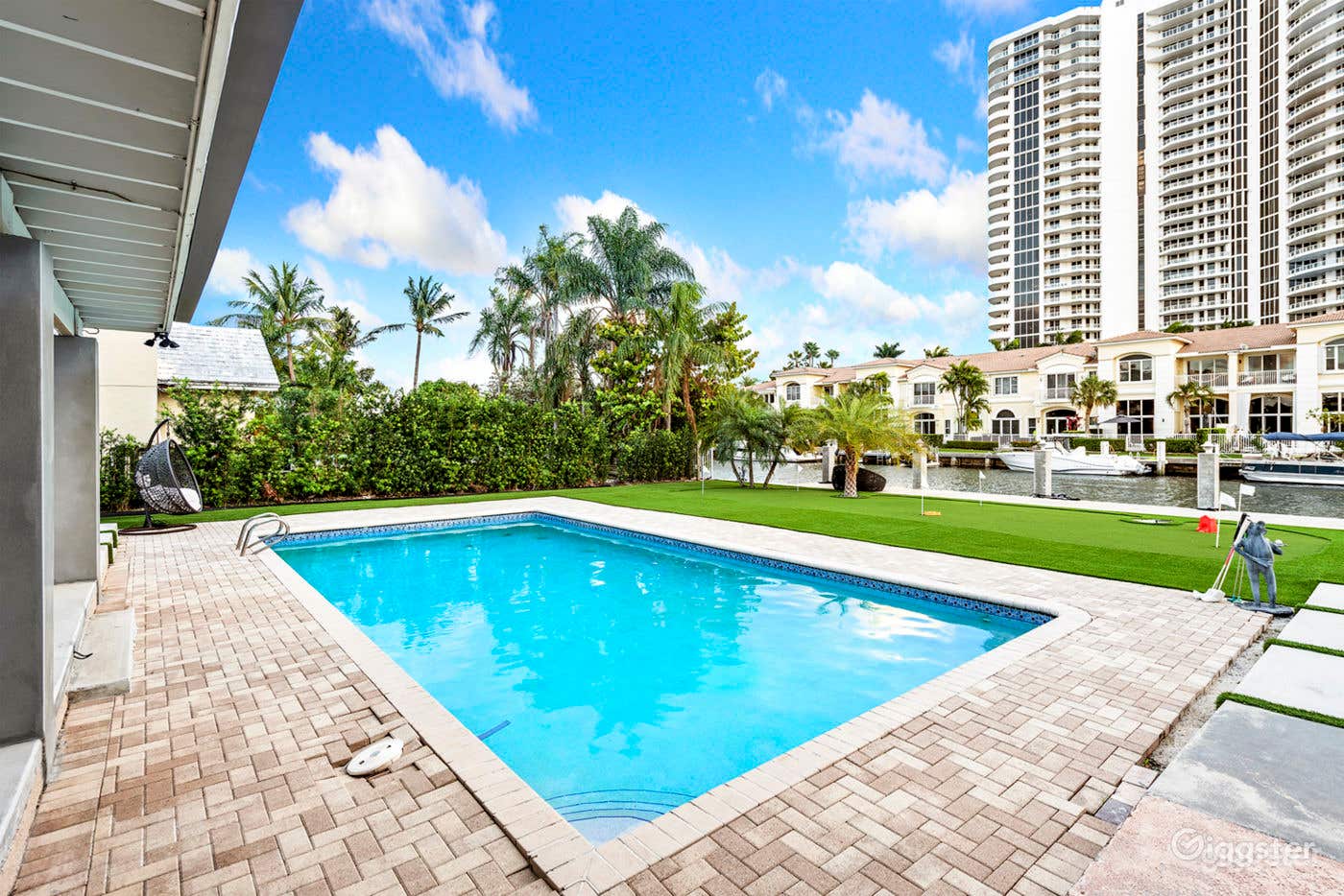  WATERFRONT OASIS: VILLA ASTRO/POOL Photo 2