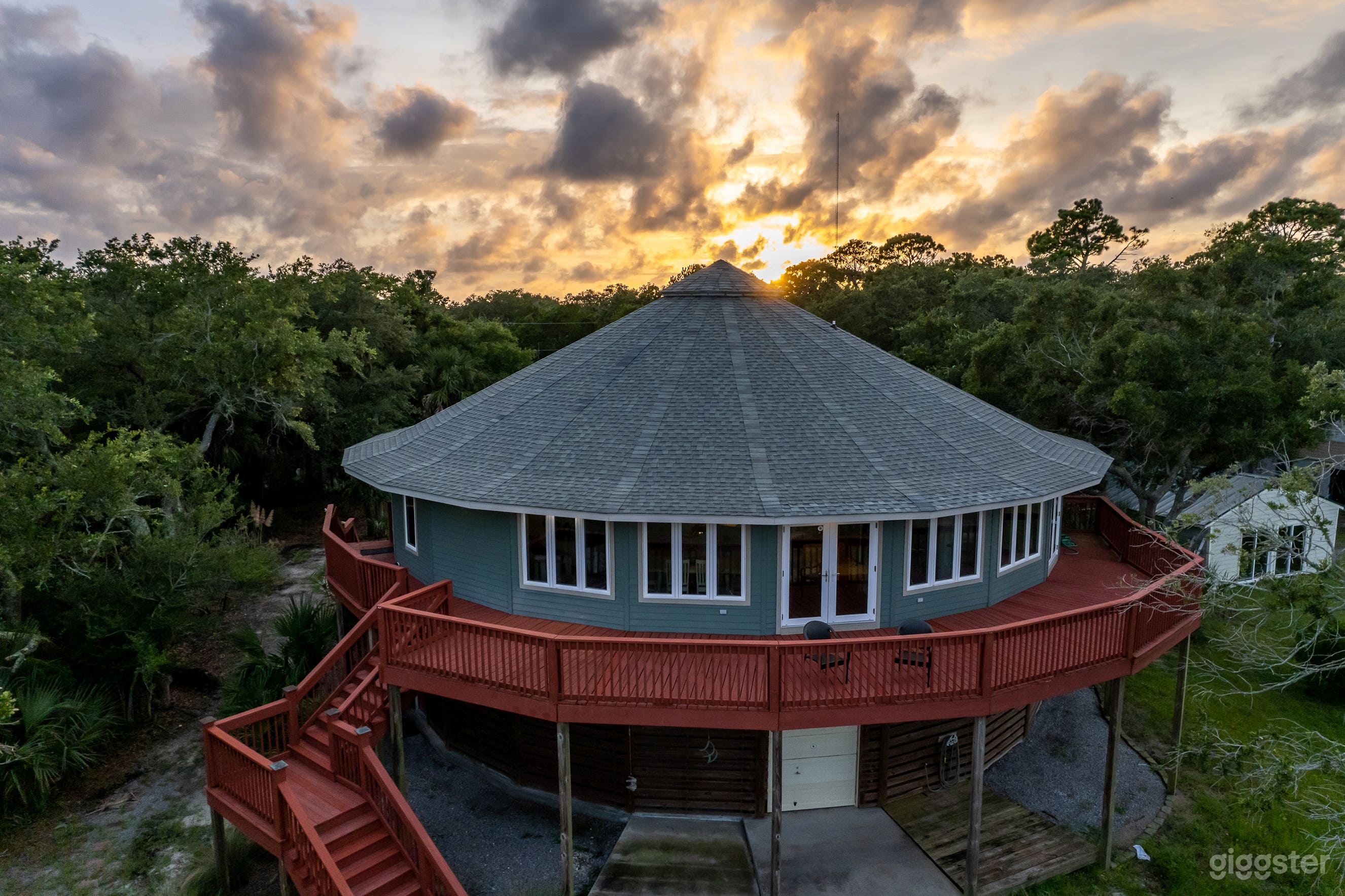 The Round House - dreamy