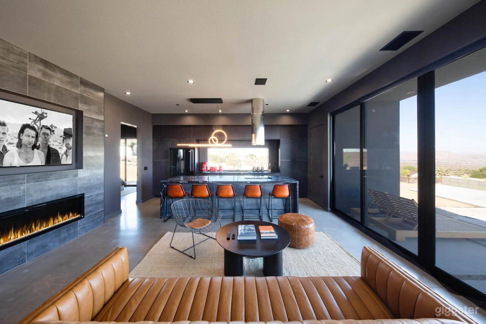 Black Casita | Bold Villa w Pool + Spa Photo 3