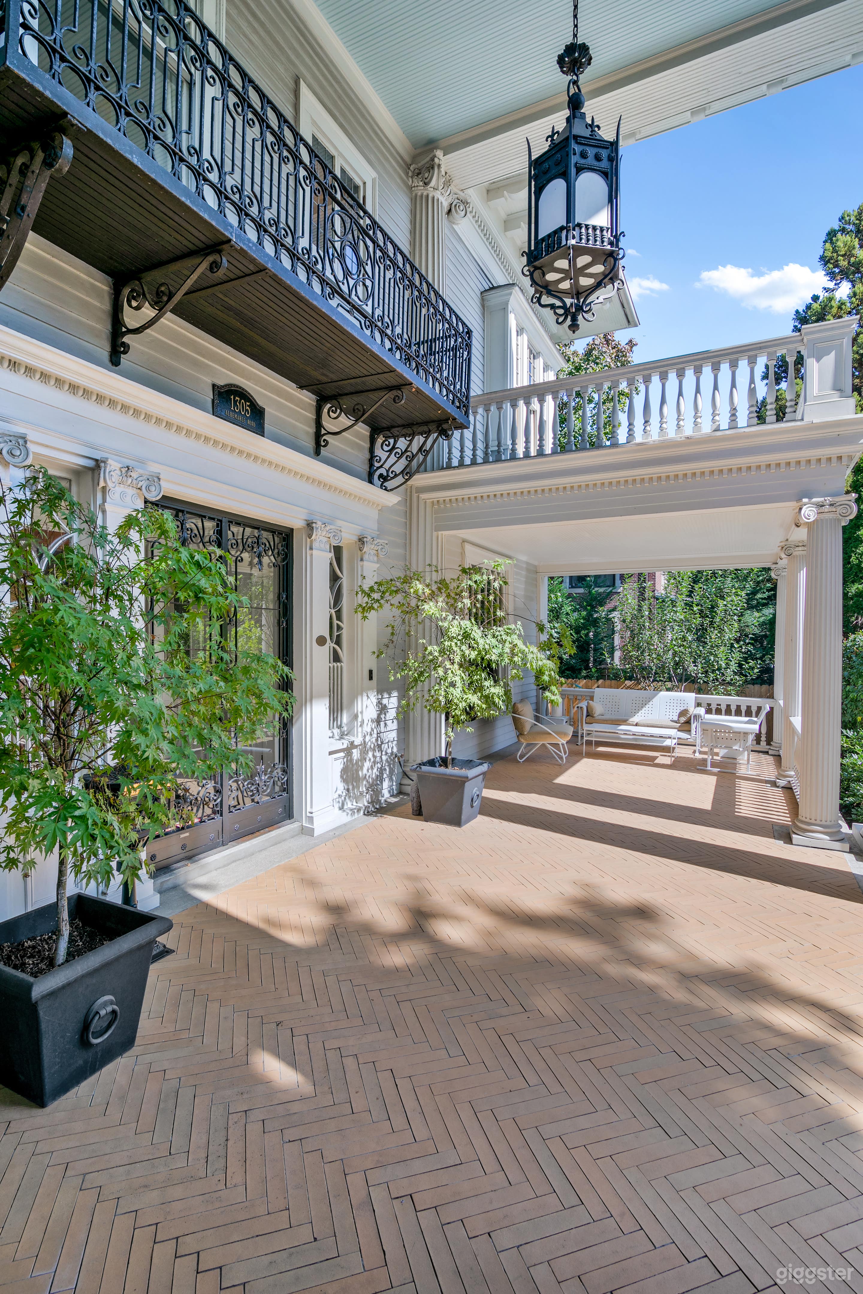 Grand Brooklyn Mansion Photo 2