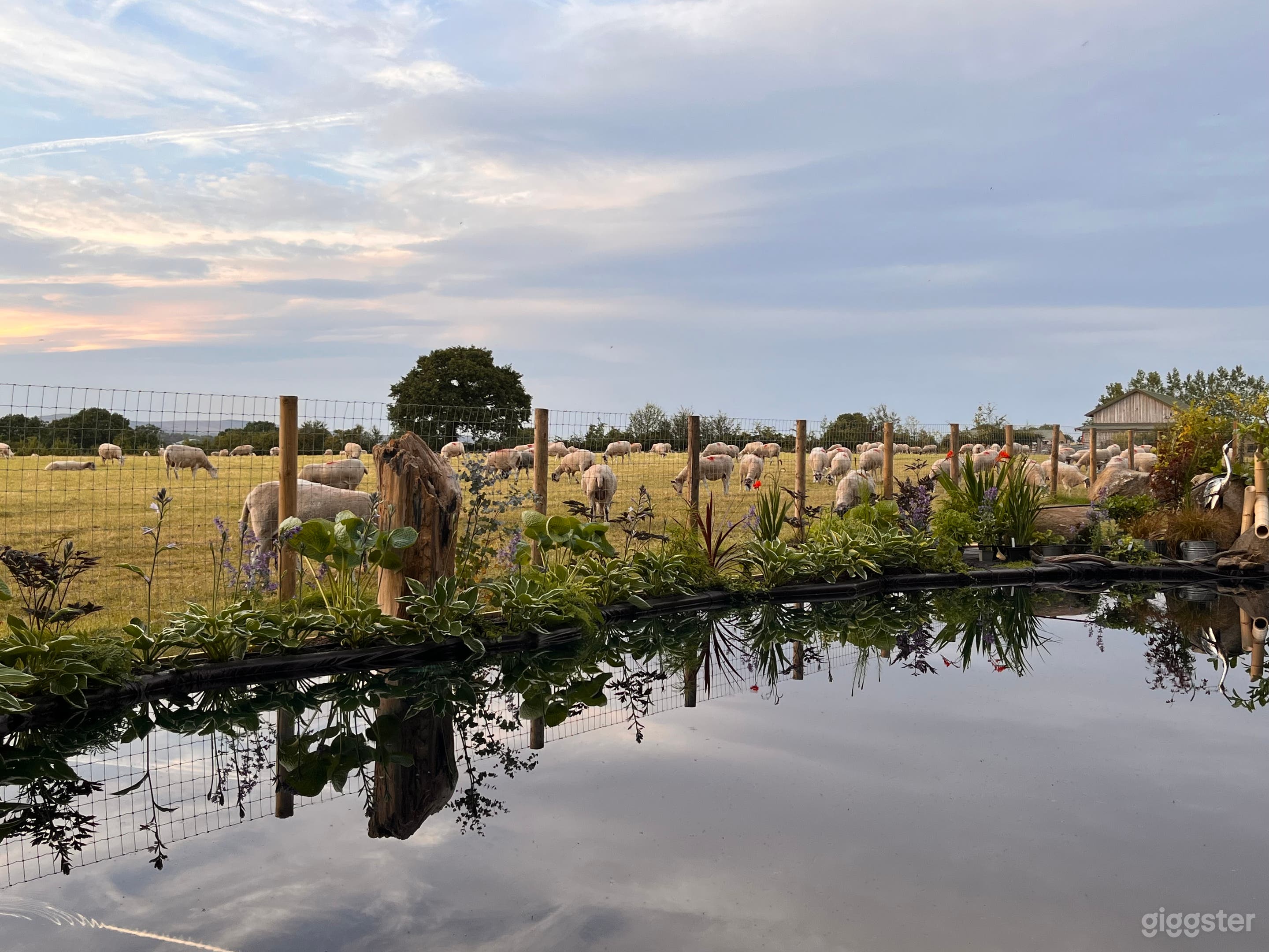 Peaceful Farm in Manchester for Shoots, Retreats, Workshops Photo 2