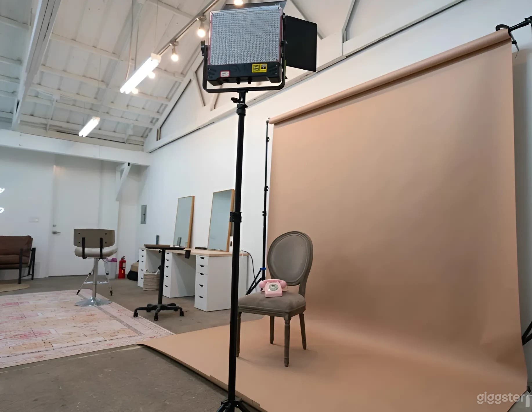 Chic &amp; Girly Studio in Downtown Houston - Perfect for Creatives Photo 4