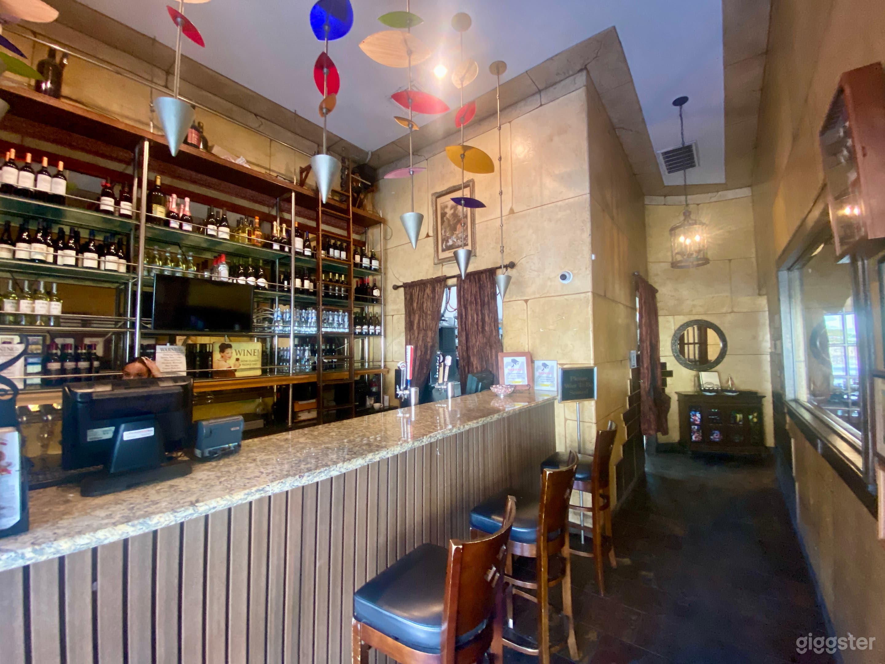 Beautiful Italian Restaurant and Bar Photo 3