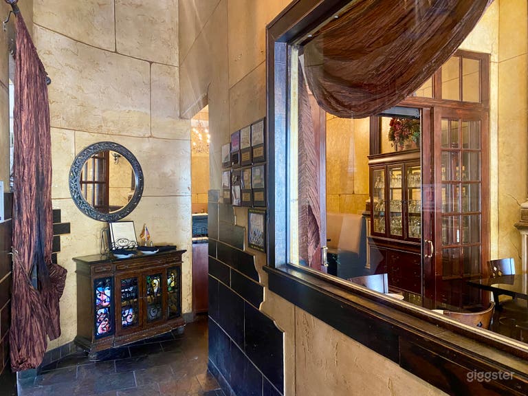  Beautiful Italian Restaurant and Bar 