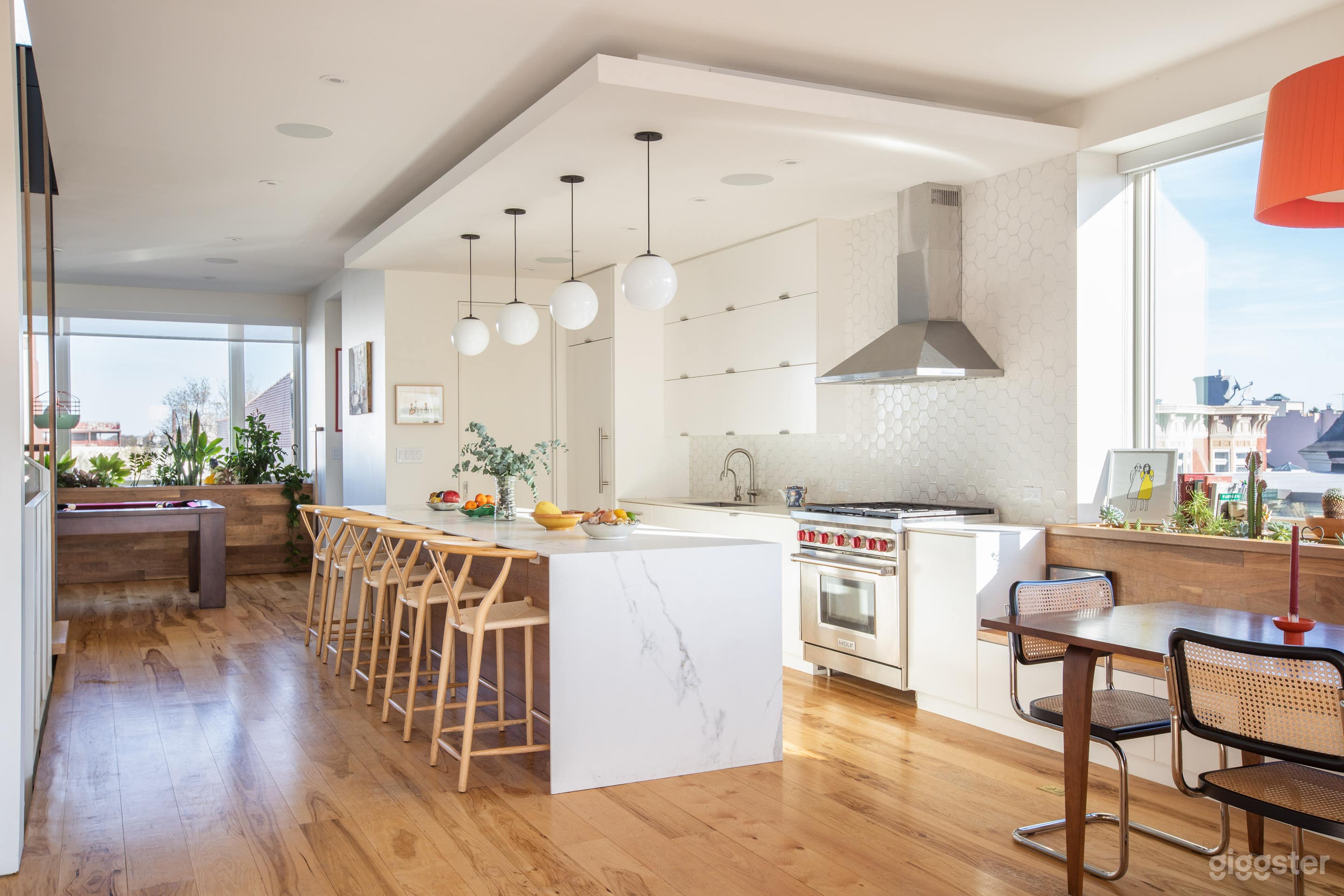 3K sqft Penthouse Duplex &amp; Rooftop Skyline Views Photo 3