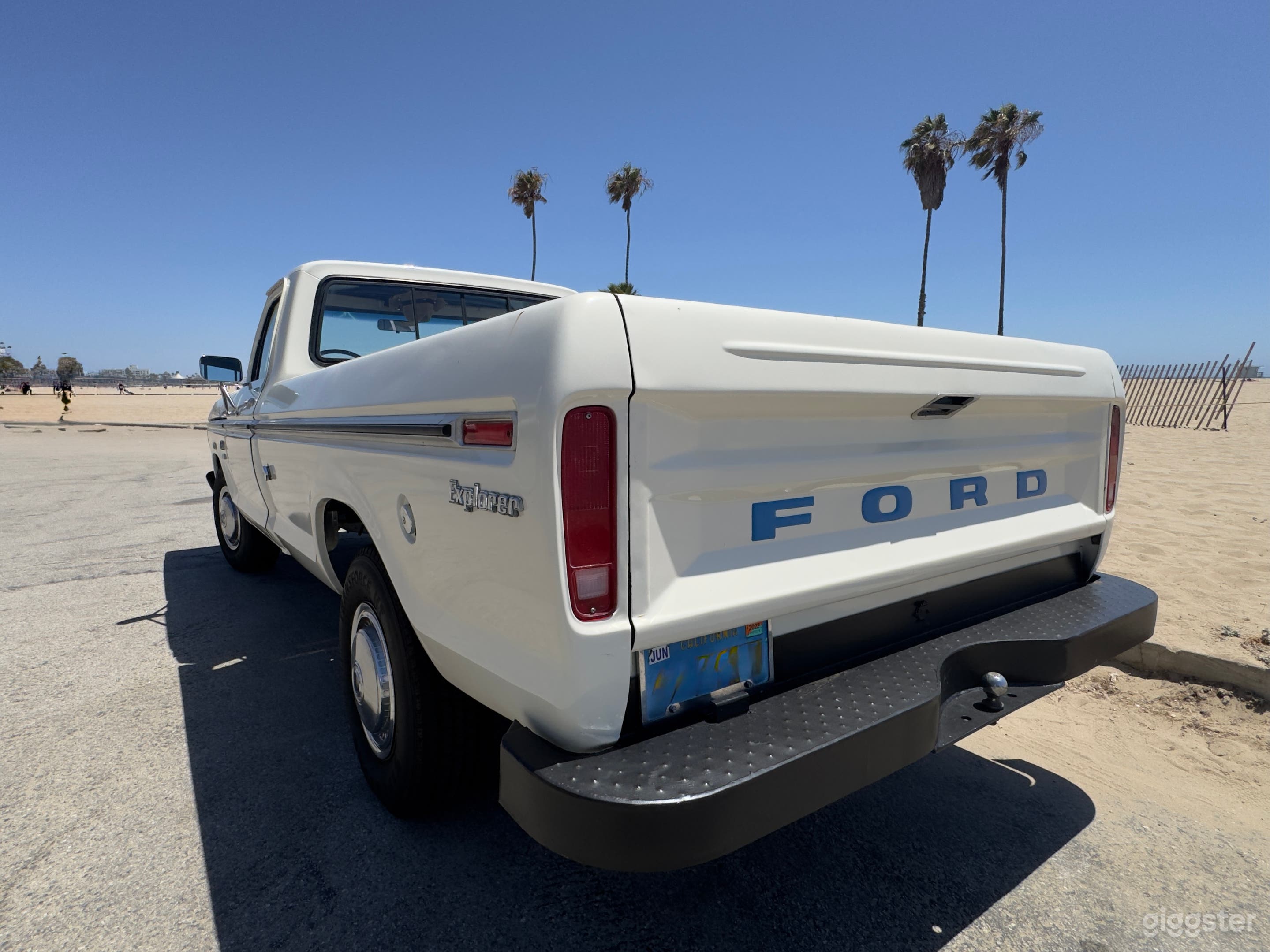 Beautiful Classic Ford F250 Long Bed Photo 4