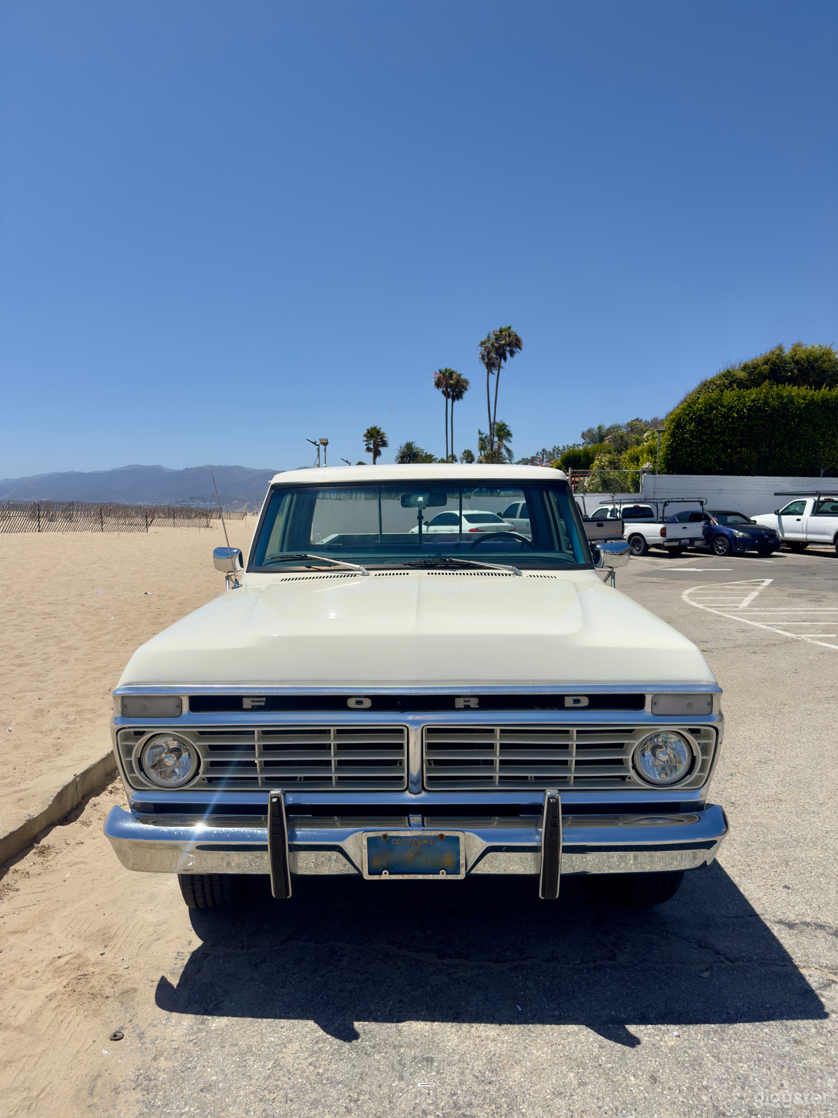 Beautiful Classic Ford F250 Long Bed Photo 2