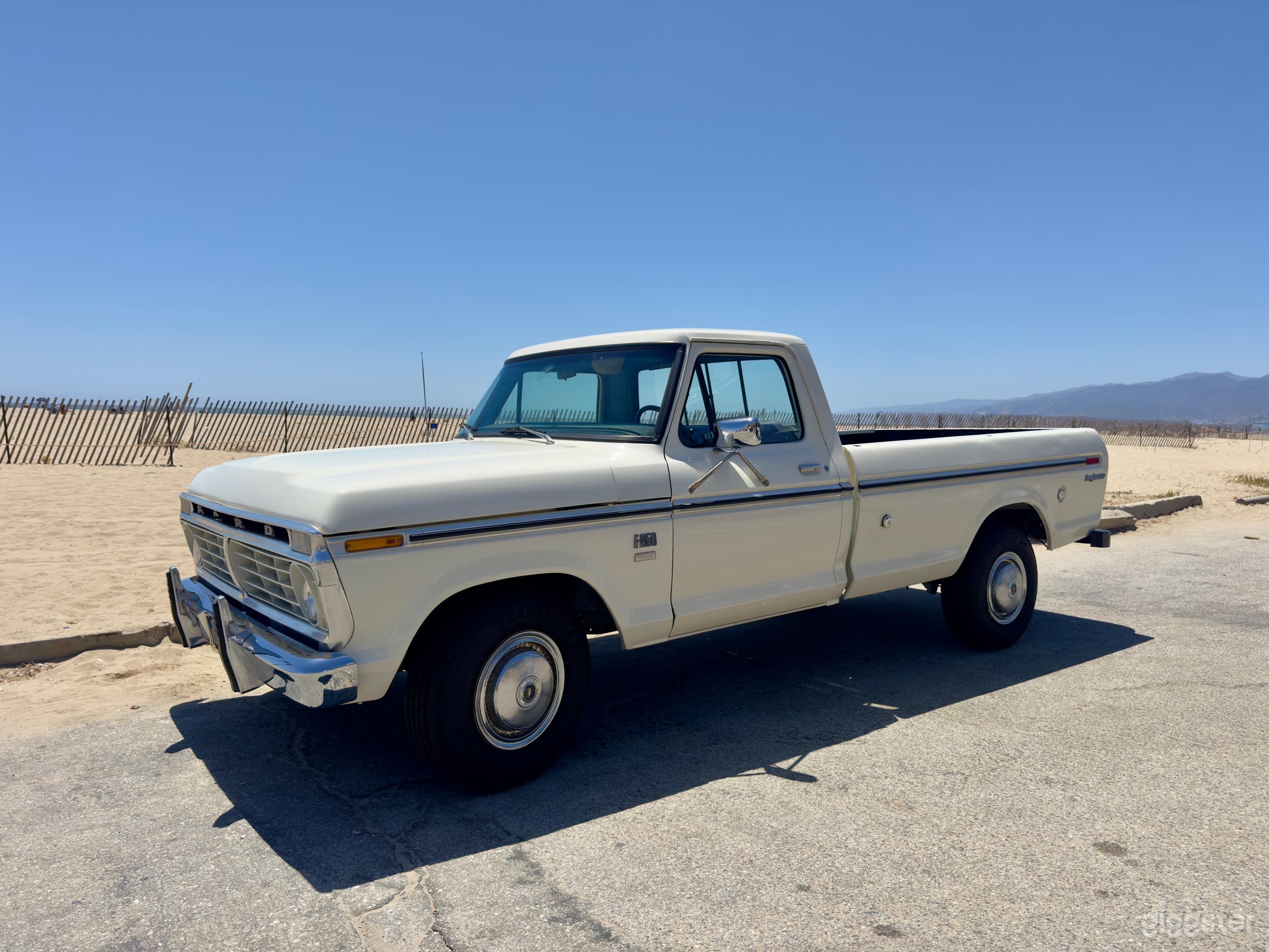 Beautiful Classic Ford F250 Long Bed Photo 3