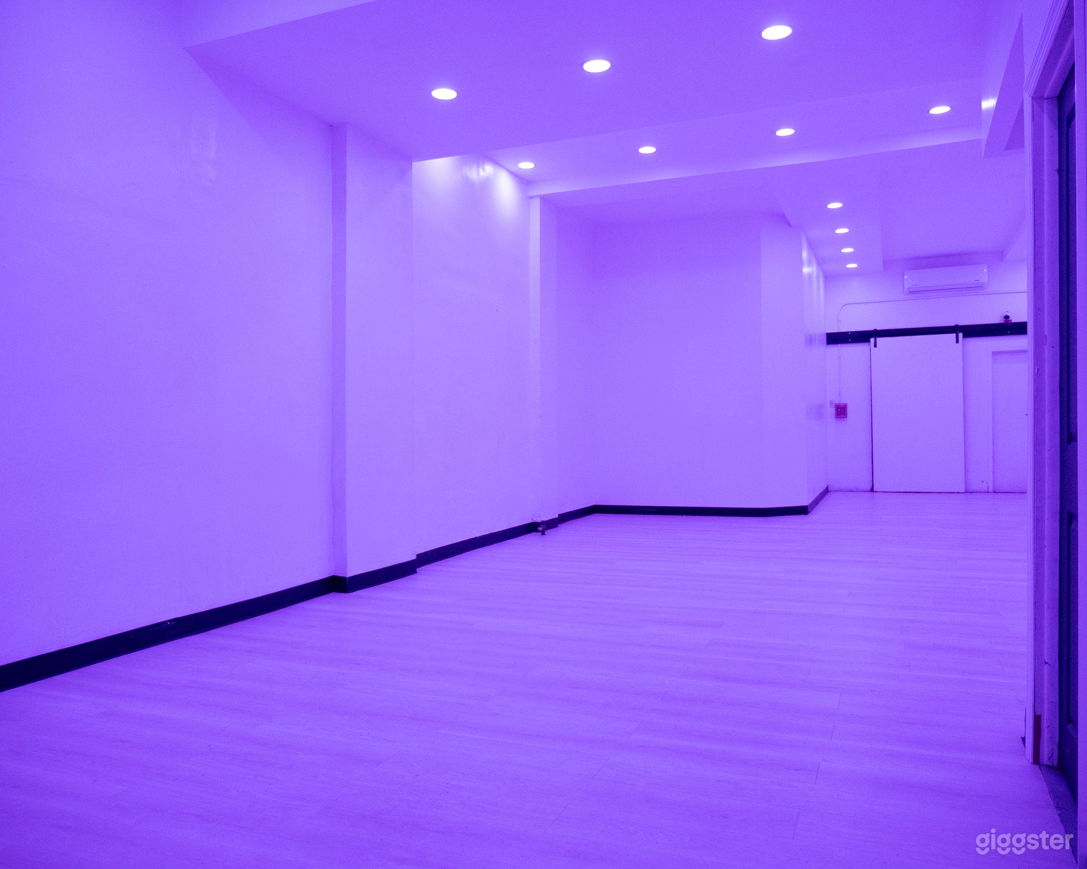 1st floor color lighting