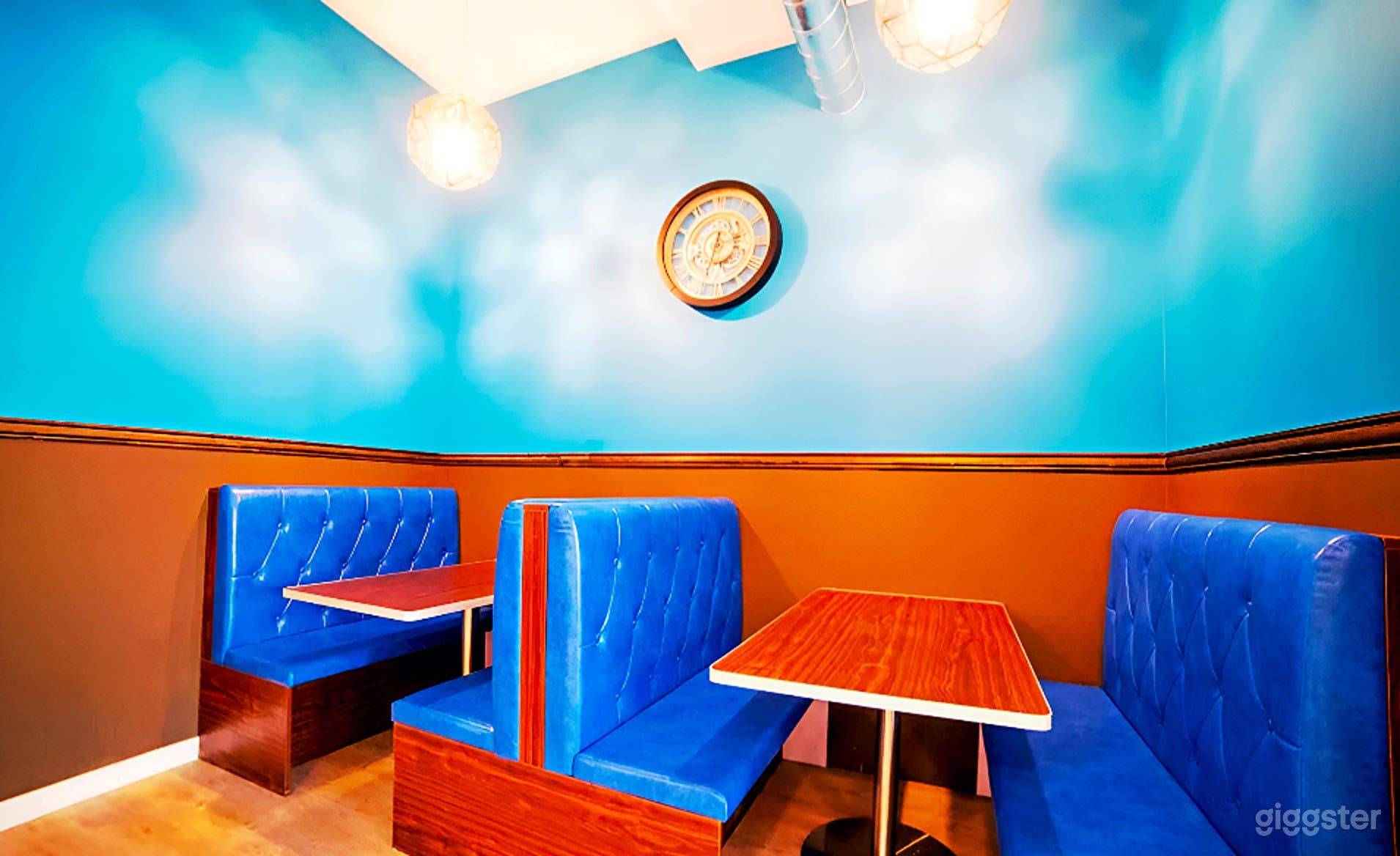 Bright 7 Person Day Office in Etobicoke Photo 3