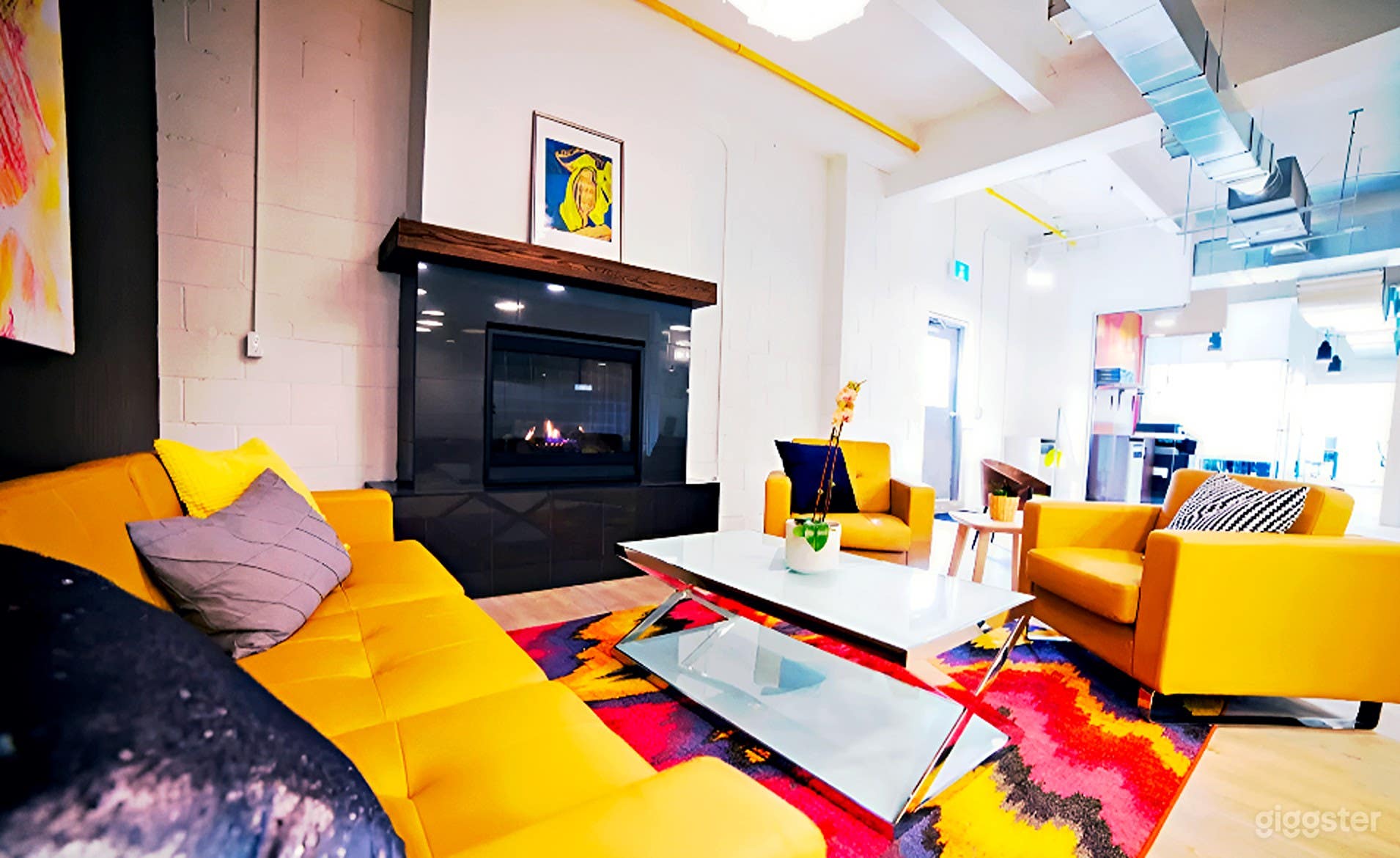 Bright 7 Person Day Office in Etobicoke Photo 4