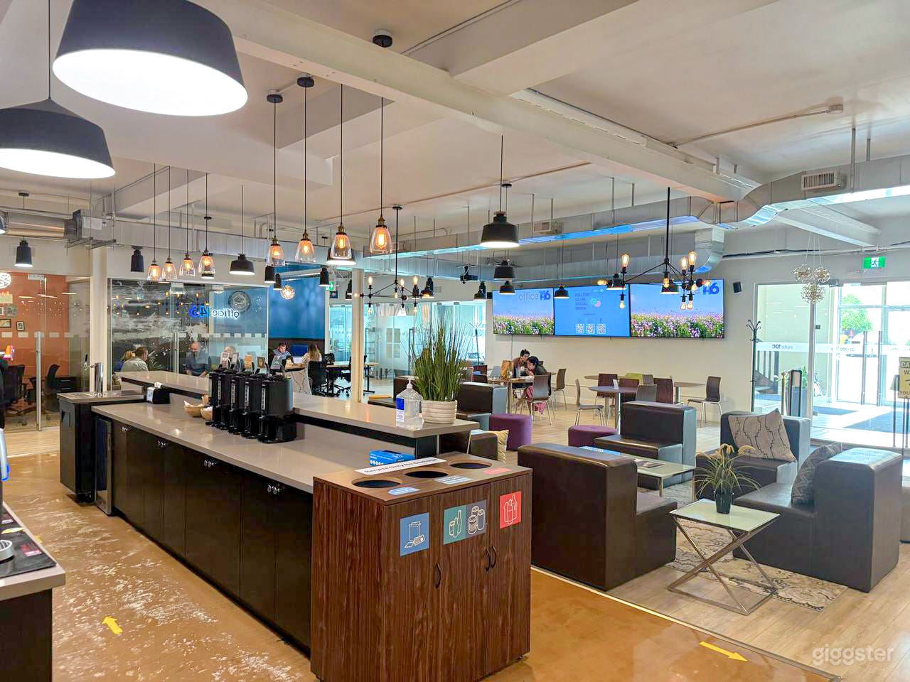 Office146 Photo 2