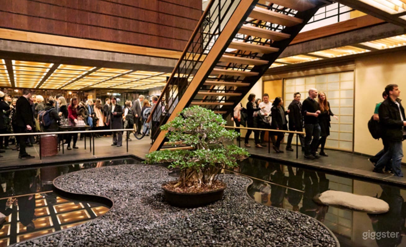 Elegant Main Foyer Photo 2