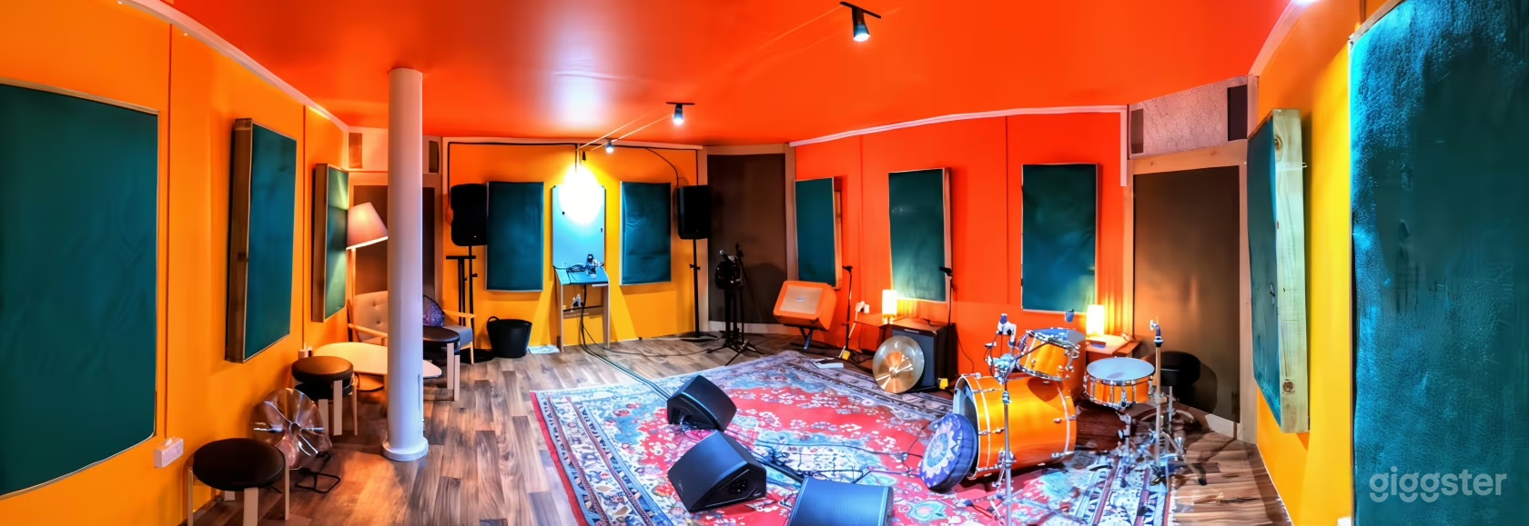 Whole Studio Hire Photo 4