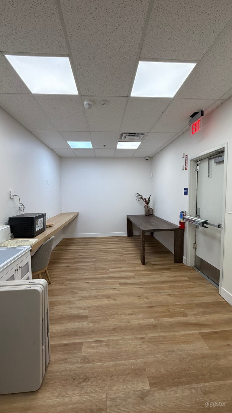  Modern Boutique Meeting & Workshop Space in Orange County 